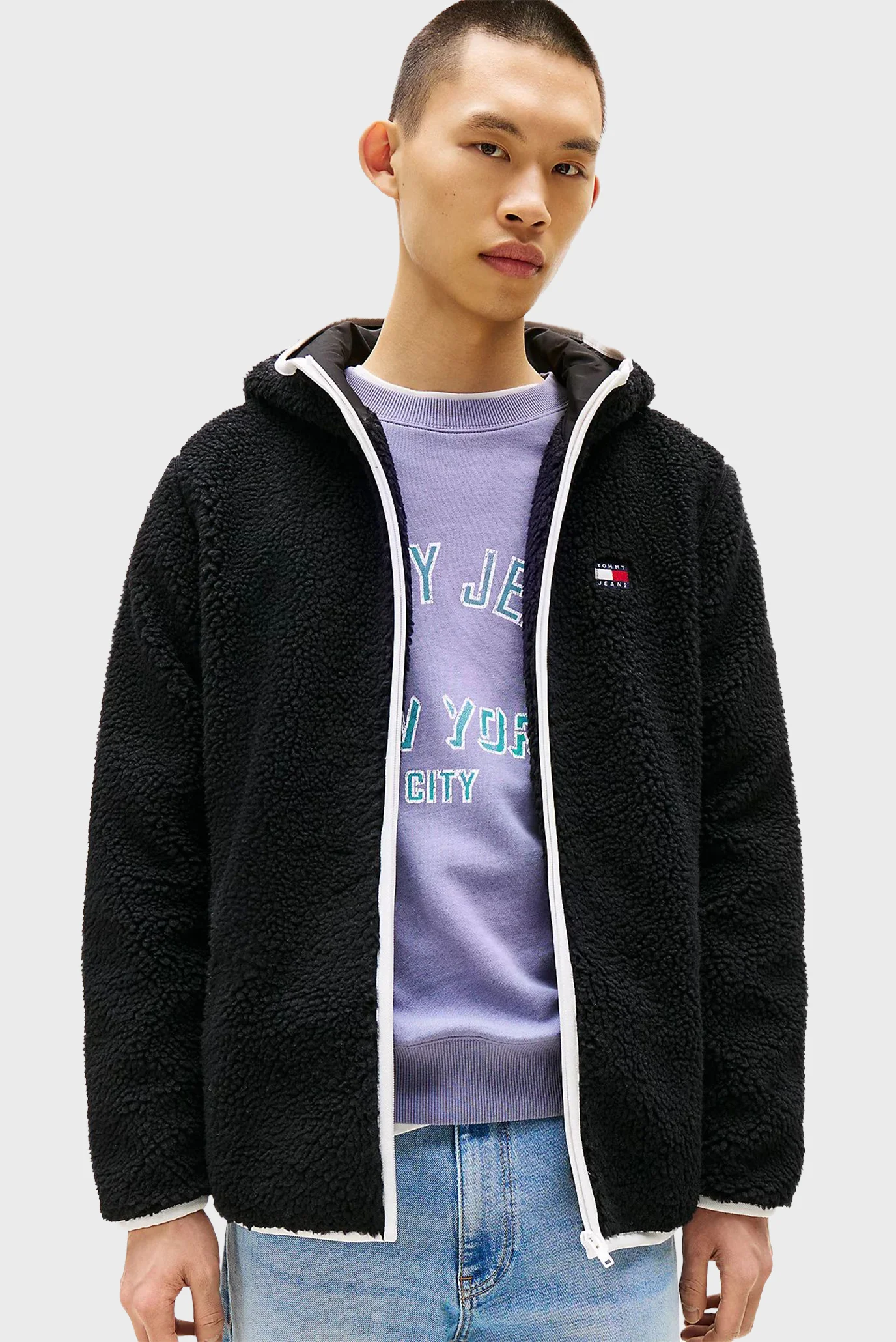 Чоловіча чорна куртка TJM REG BADGE TEDDY ZIP TRU EXT Tommy Jeans