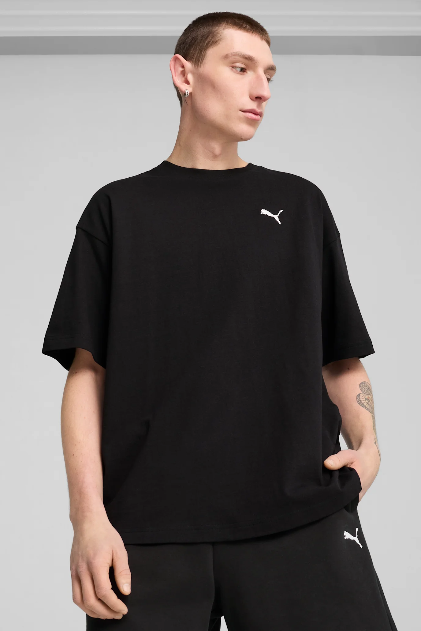 mn0626様 Мужская черная футболка WARDROBE ESS Oversized Tee Men PUMA