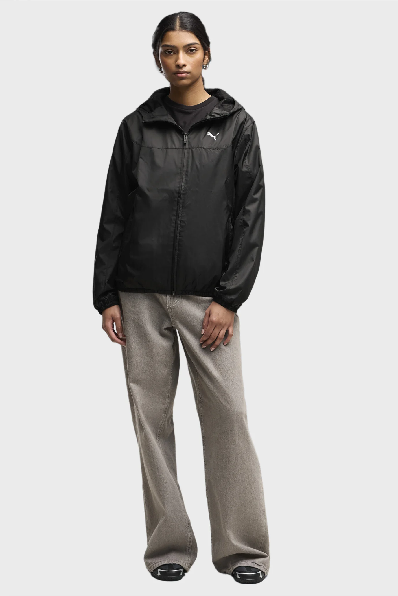 Женская черная ветровка Essentials Regular Windbreaker Women PUMA