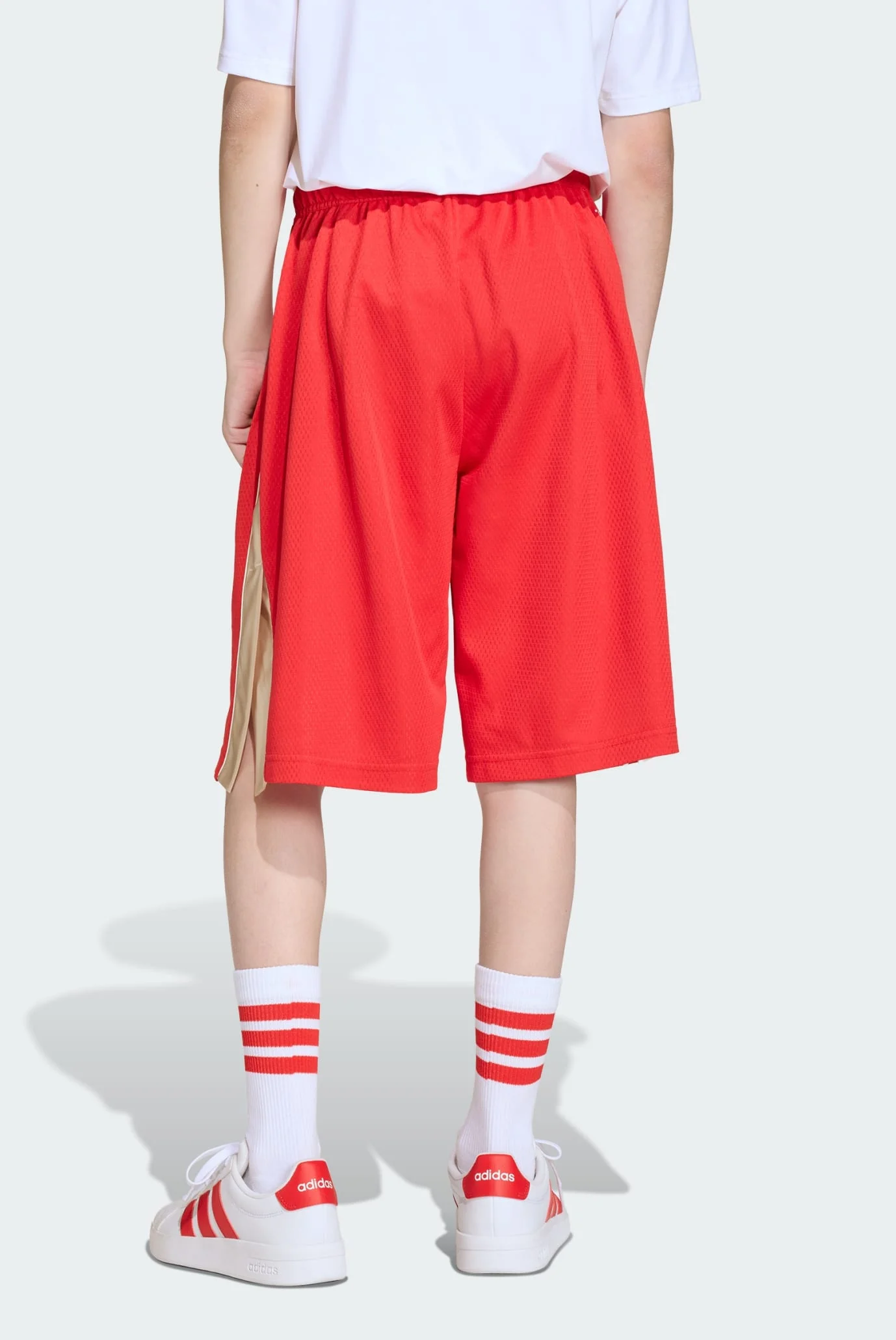 Детские красные шорты Stadium Mesh adidas KD3409 — MD-Fashion