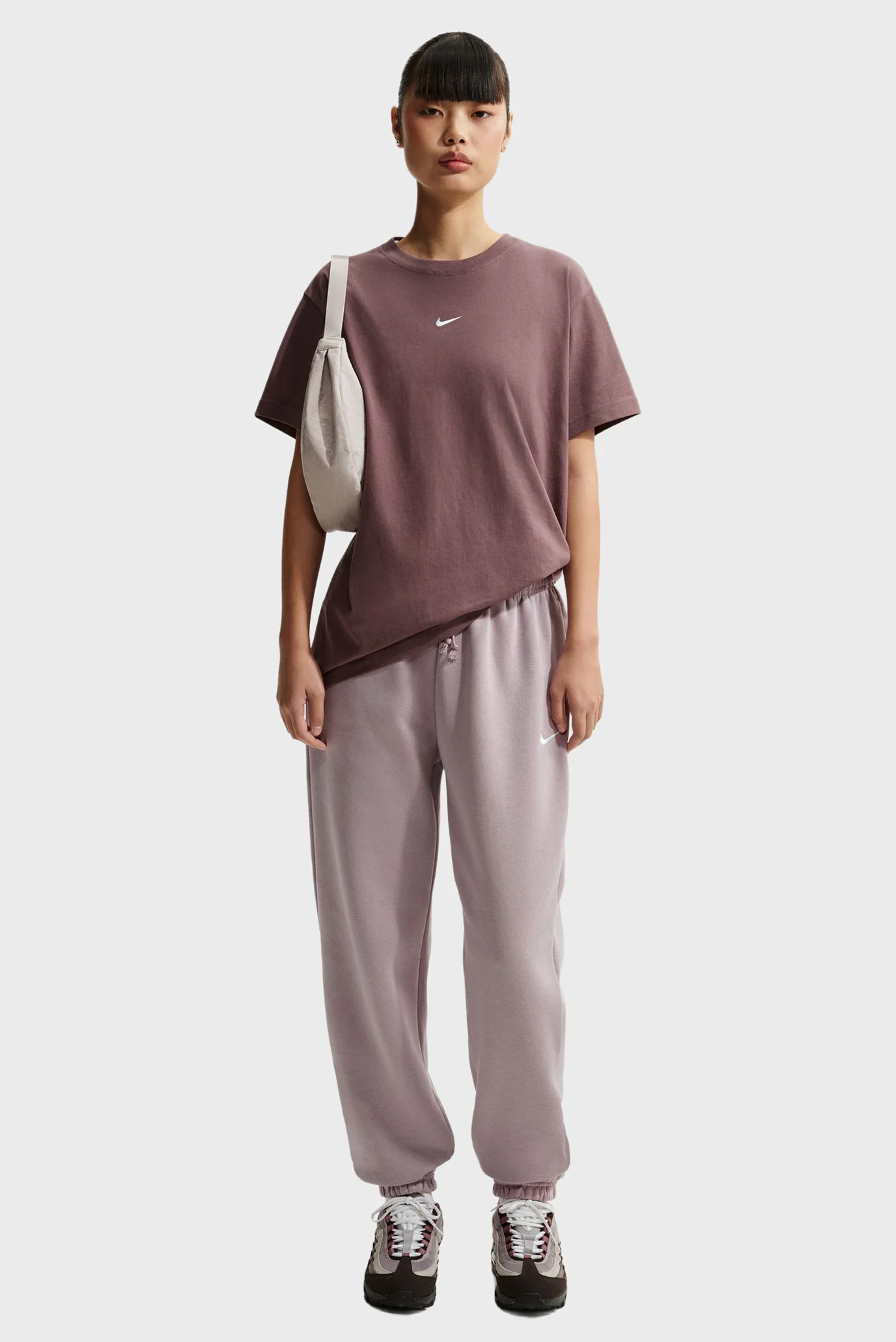 Жіноча рожева футболка W NSW CLASSIC SS TEE Nike IH7601-502 — MD