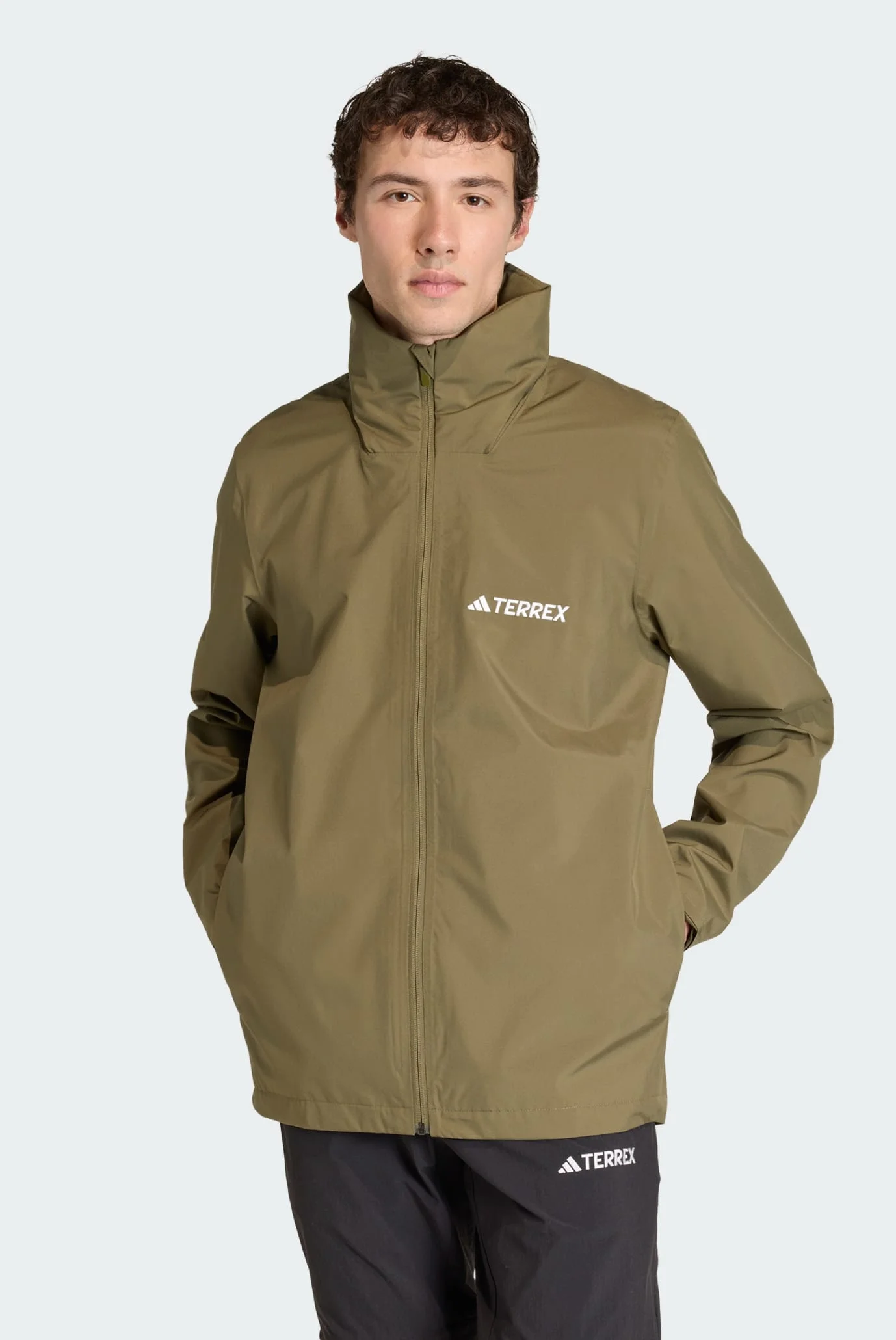 Мужская оливковая ветровка Multi Essentials 2L adidas KA6926 — MD
