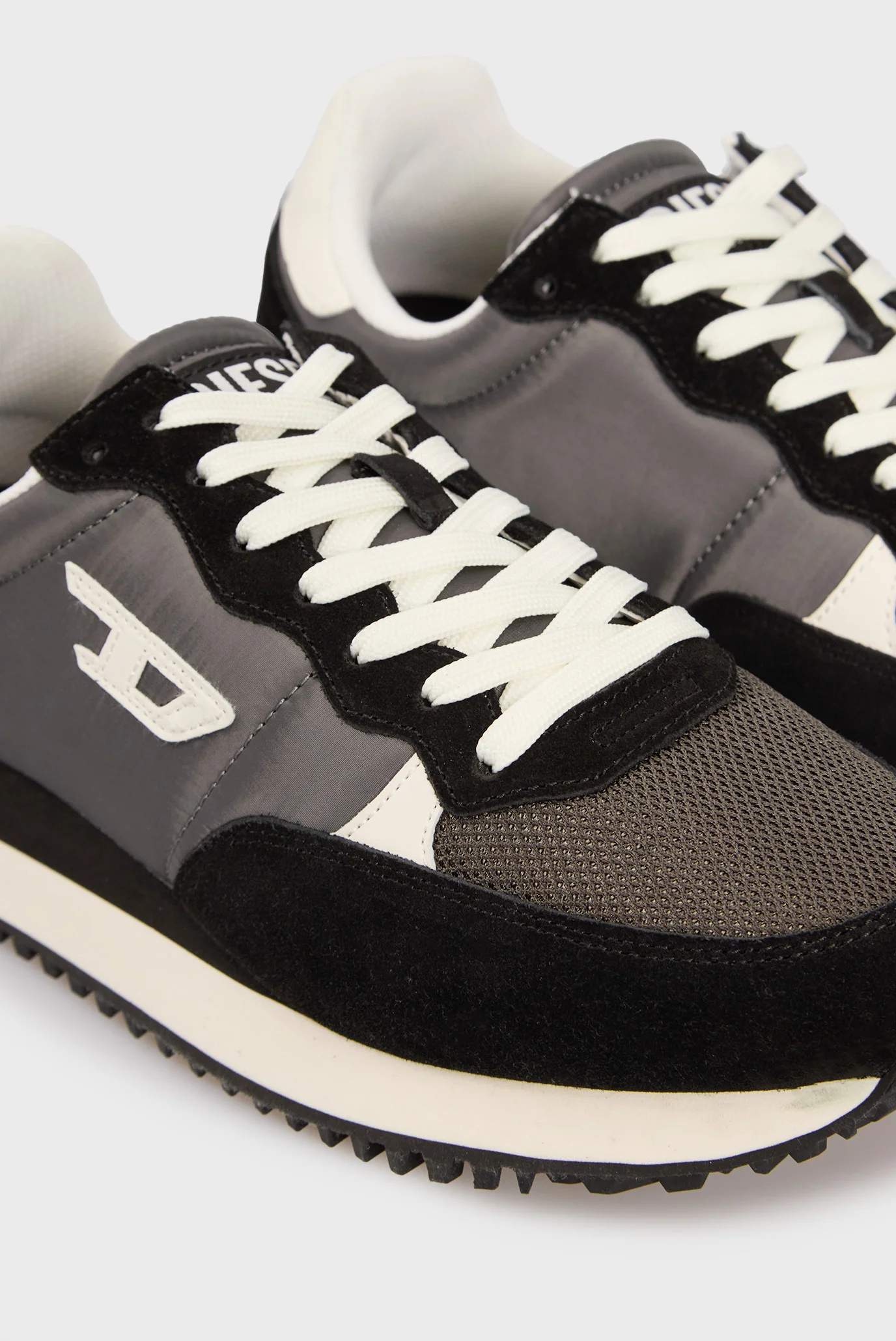 Чоловічі кросівки S-D-LIGHT Diesel Y03720 PS326 — MD-Fashion