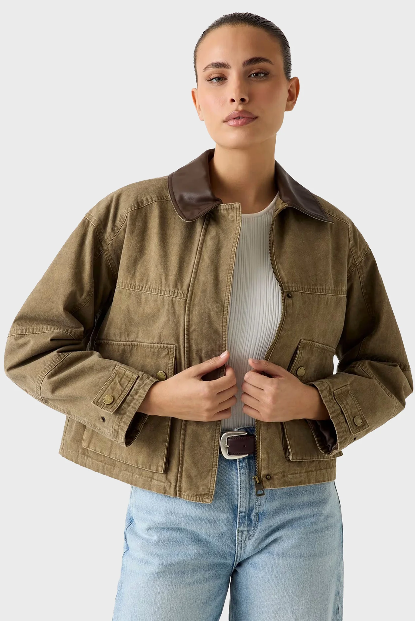かわわた Женская оливковая куртка Guess W6RL51.WL372;F8BC — MD-Fashion