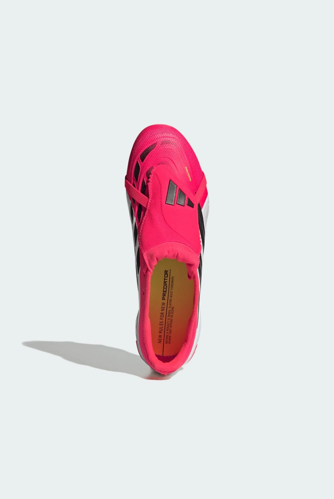 Розовые бутсы PREDATOR LEAGUE Fold-Over Tongue Firm Ground adidas