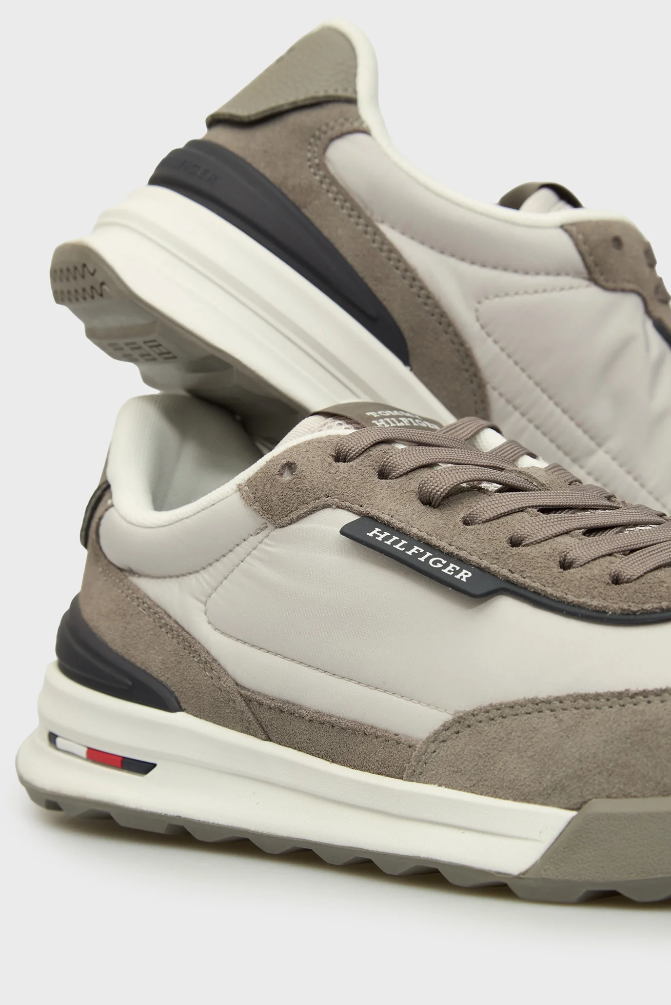 CMF-2000&CF-50MR(美品） Мужские серые кроссовки RETRO RUNNER NYLON MIX Tommy Hilfiger