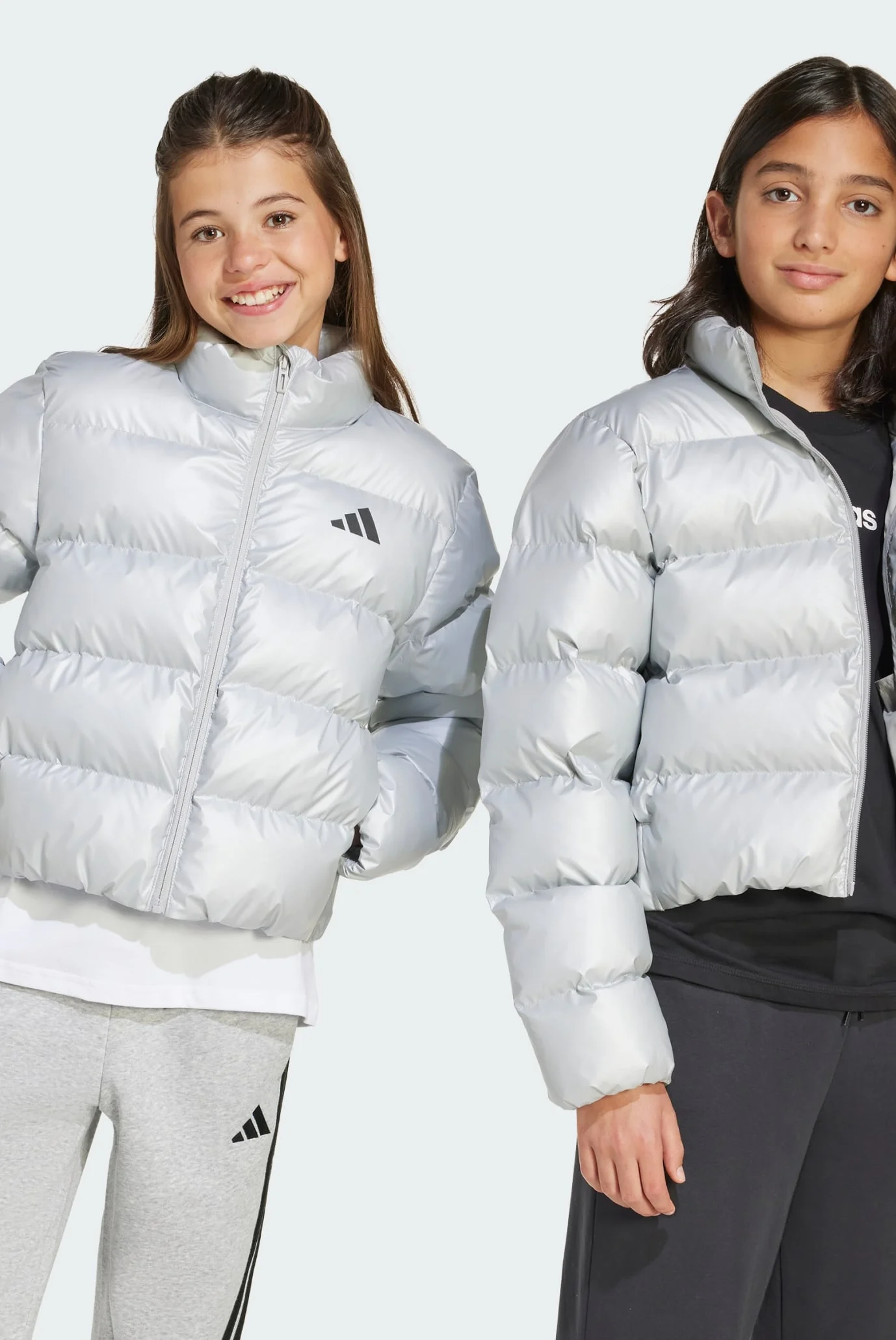 イッセイミヤケ シルバーラメのある白のアウター アイテムのご紹介「CONVERTIBLE」 – isseymiyake.com