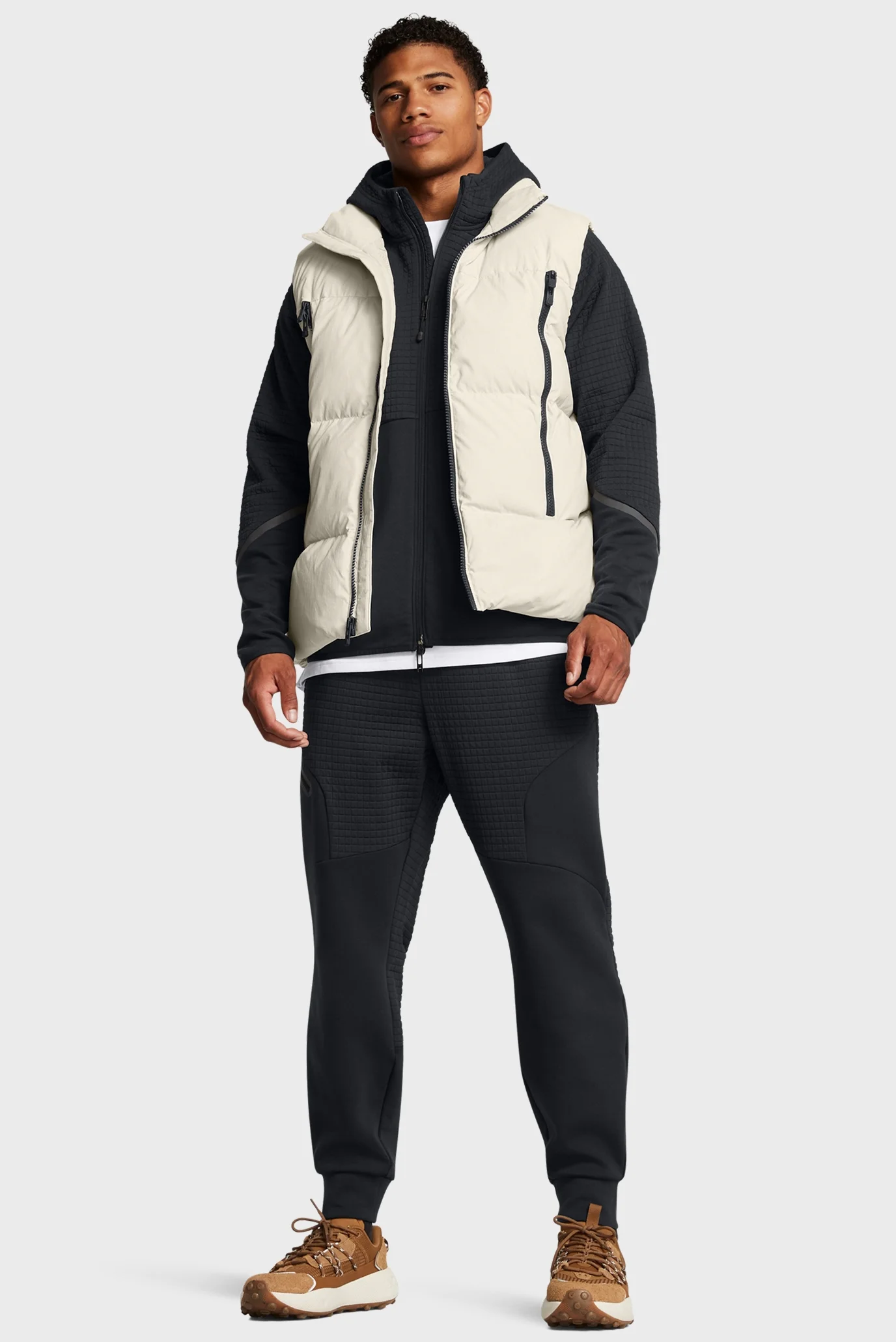 Мужской белый жилет LIMITLESS DOWN VEST Under Armour 1384642-110