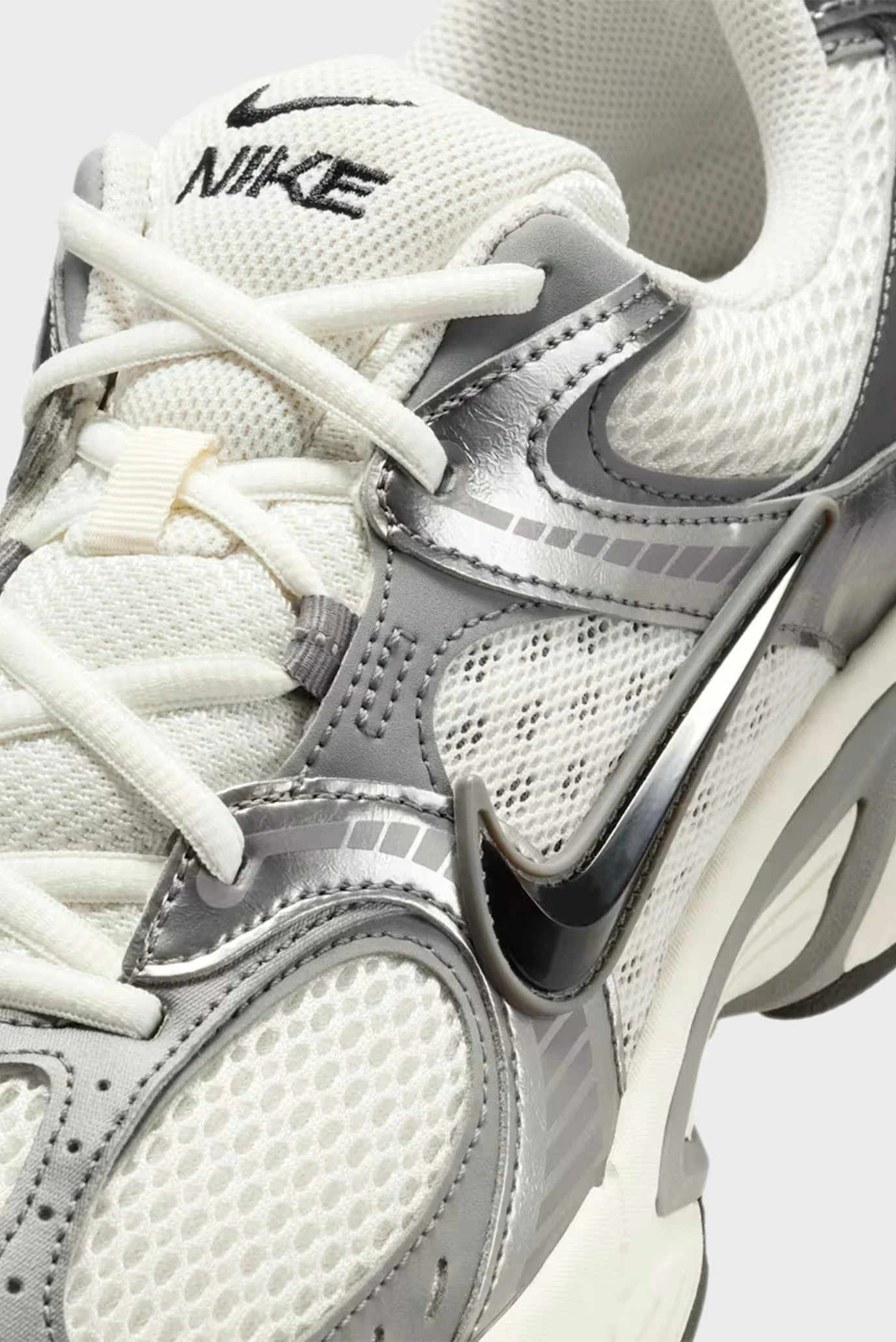 Чоловічі кросівки NIKE V5 RNR Nike HJ5228-009 — MD-Fashion