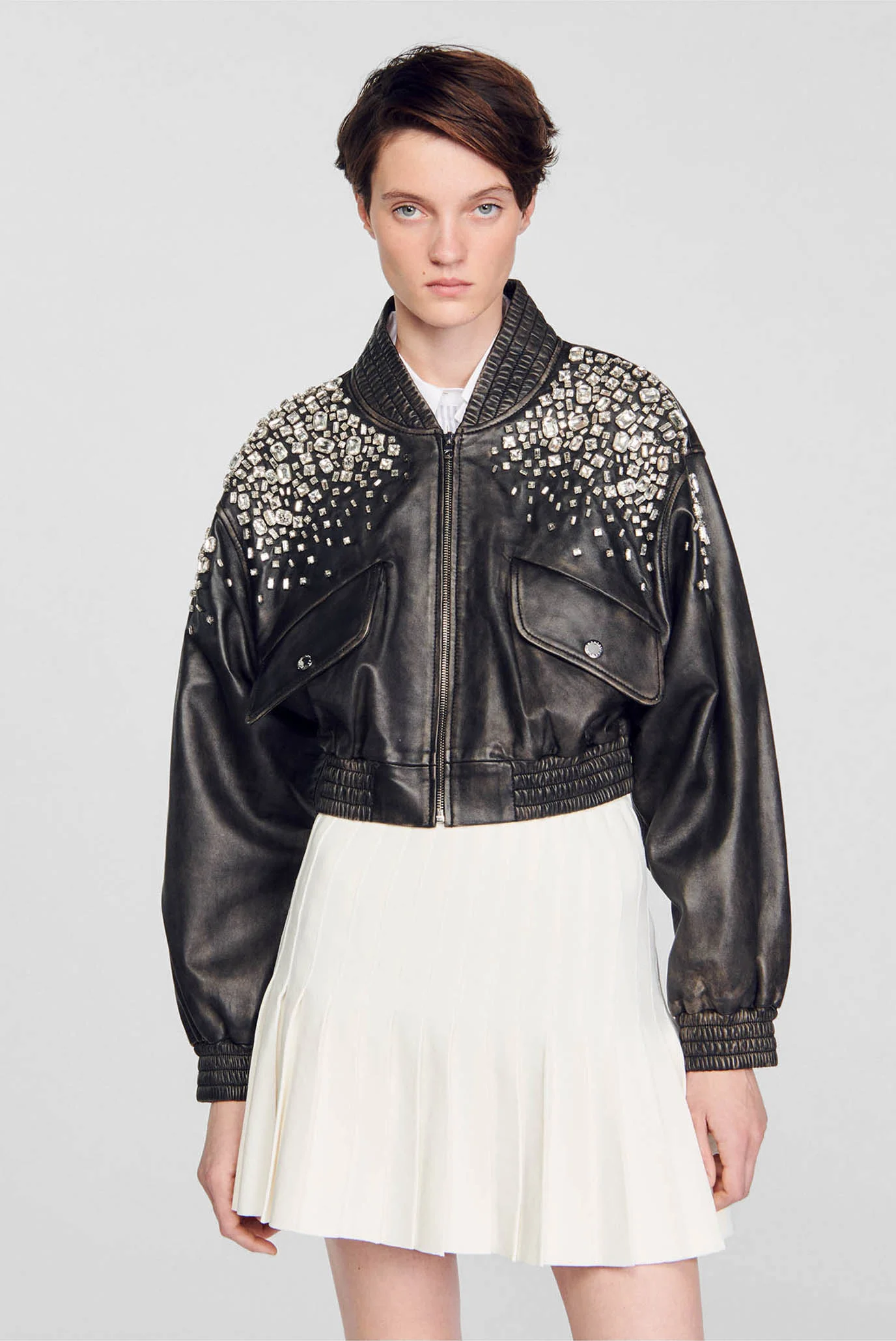 Женский черный кожаный бомбер Sandro SFPBL00936_DARK GREY — MD-Fashion