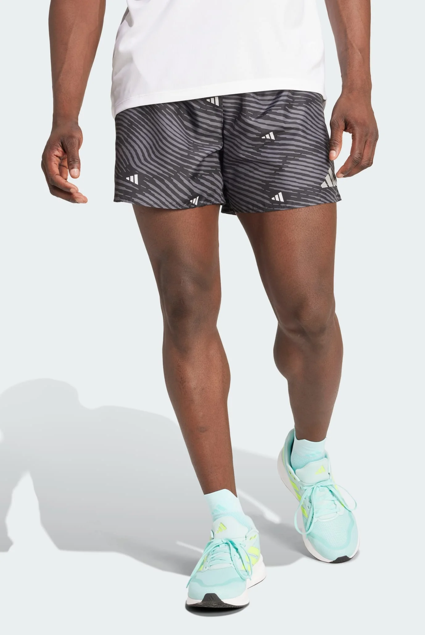 Мужские черные шорты с узором Adi365 Running Essentials Brand Love