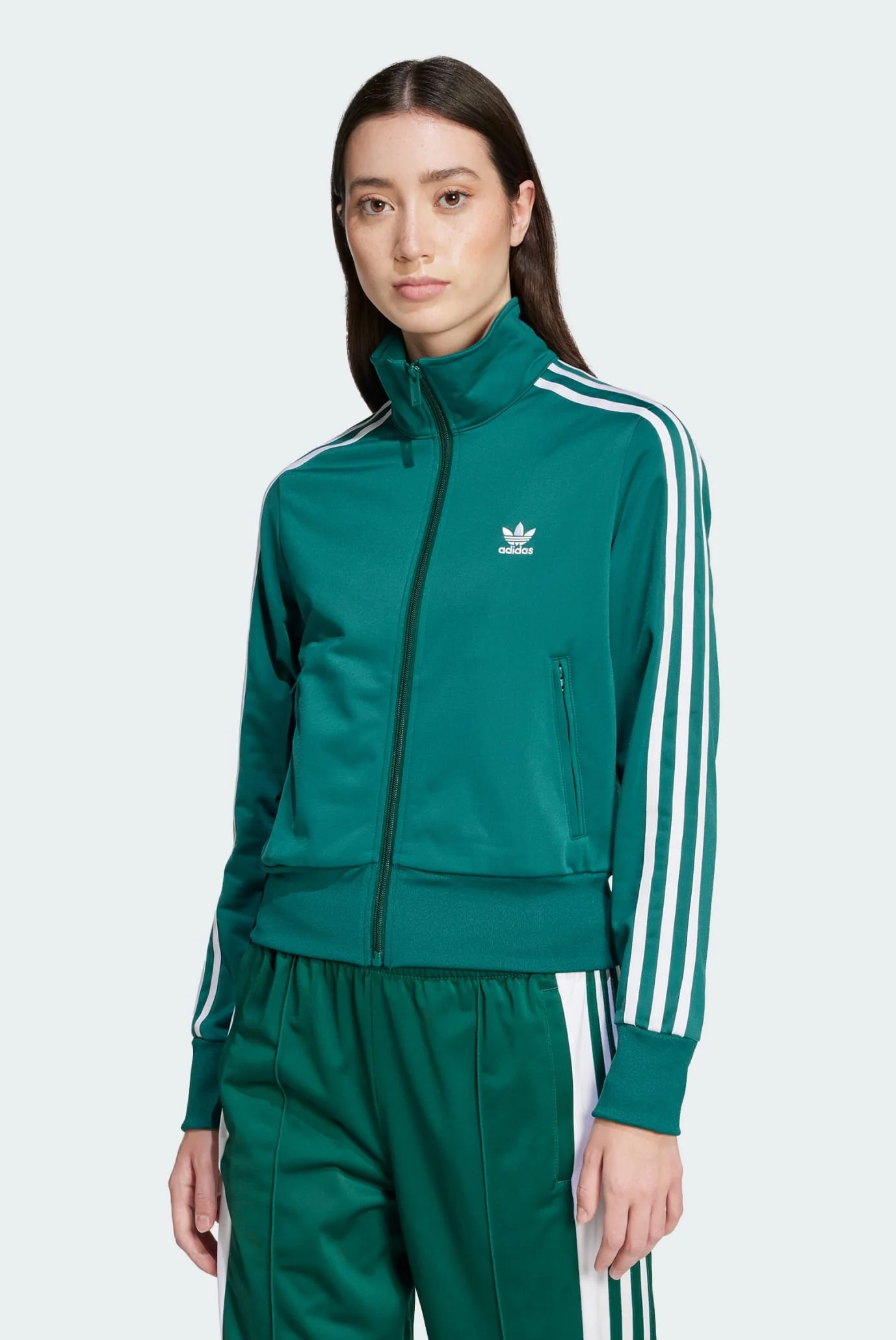 olimpiika-adicolor-classics-
