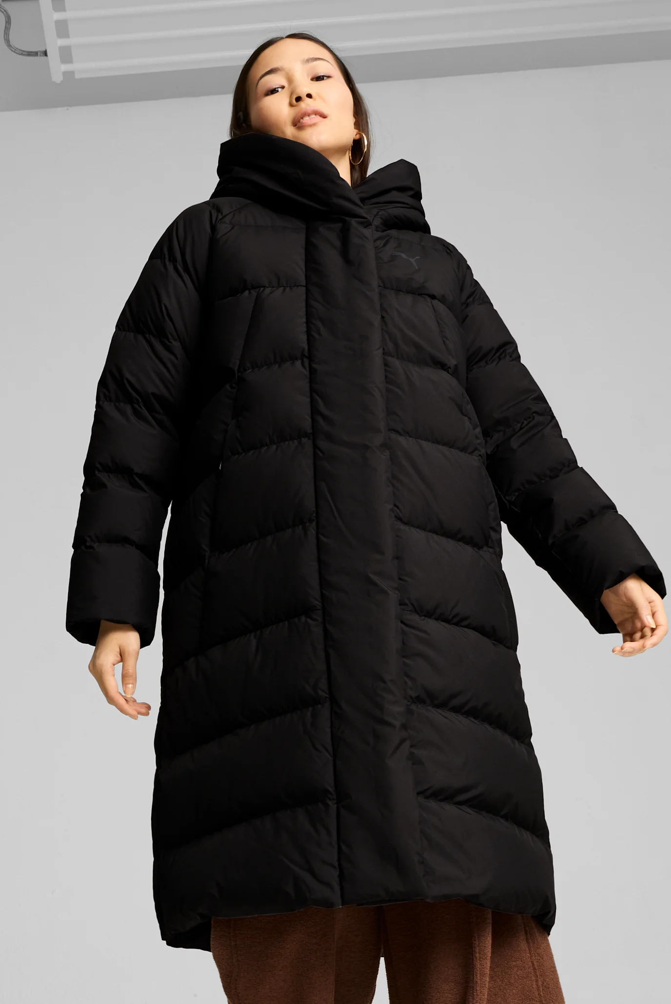 Женский черный пуховик Long Down Coat Women PUMA 626493 — MD-Fashion