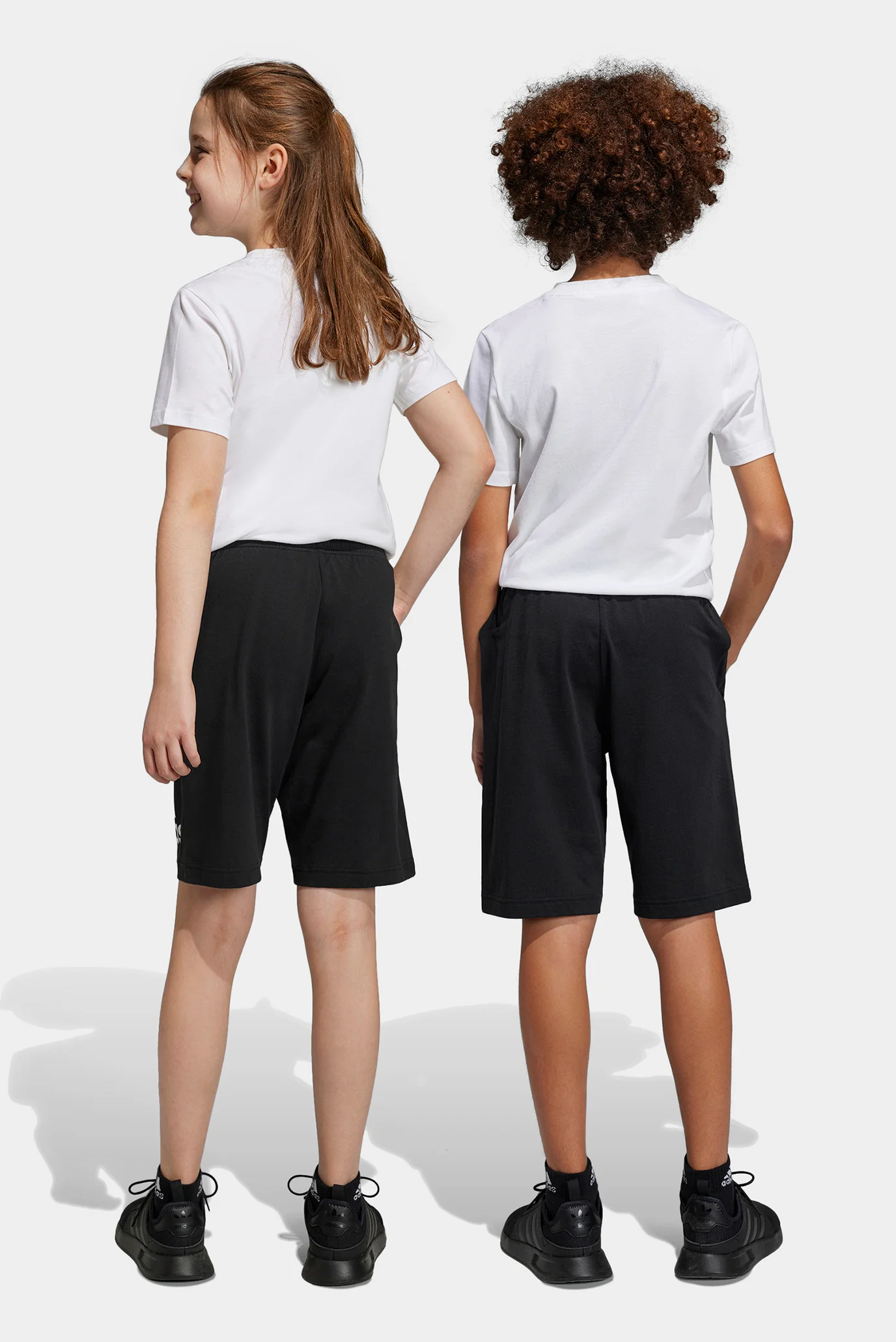 Дитячі чорні шорти Essentials Big Logo Cotton adidas HY4718 — MD