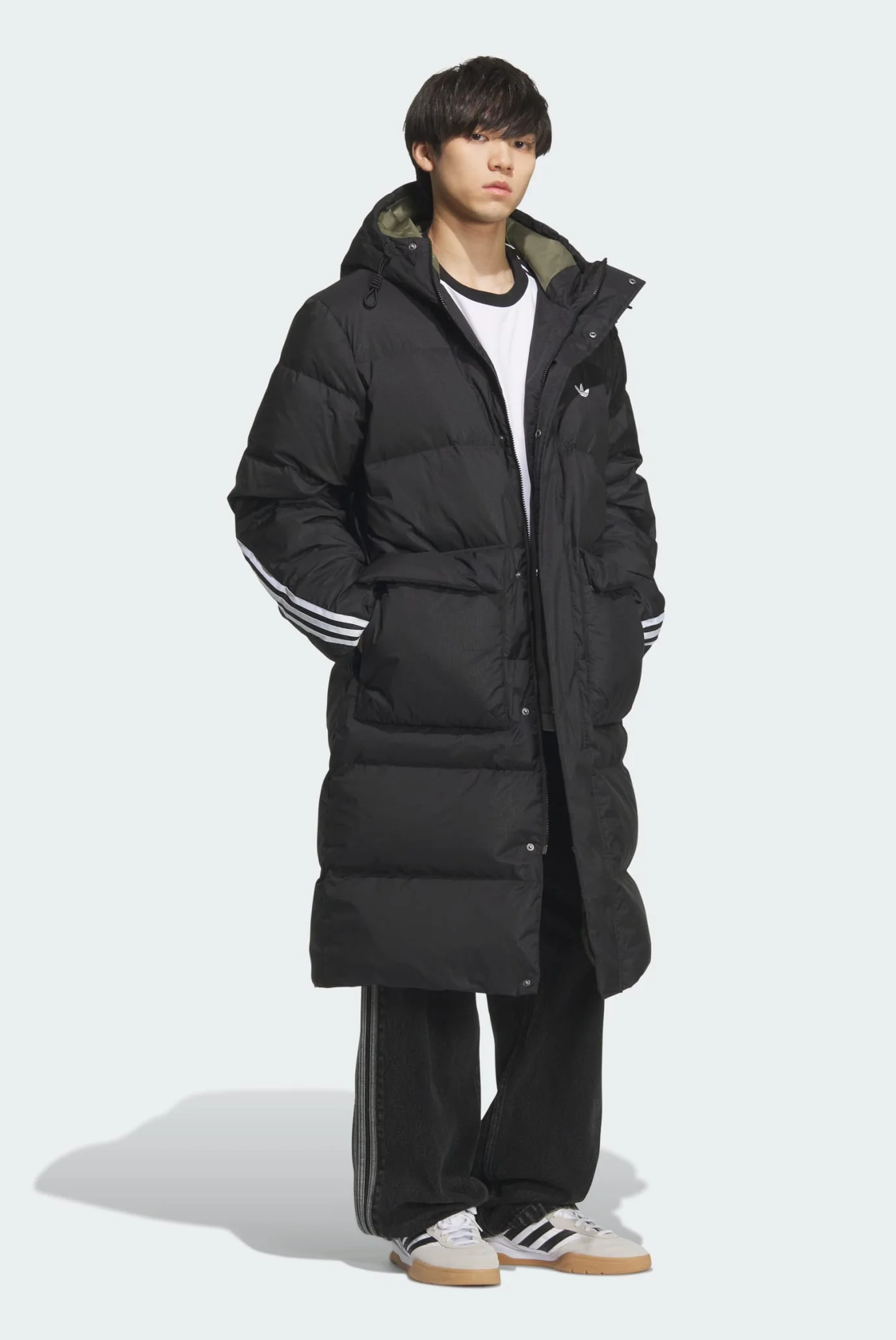 chernaya-kurtka-3-stripes-long
