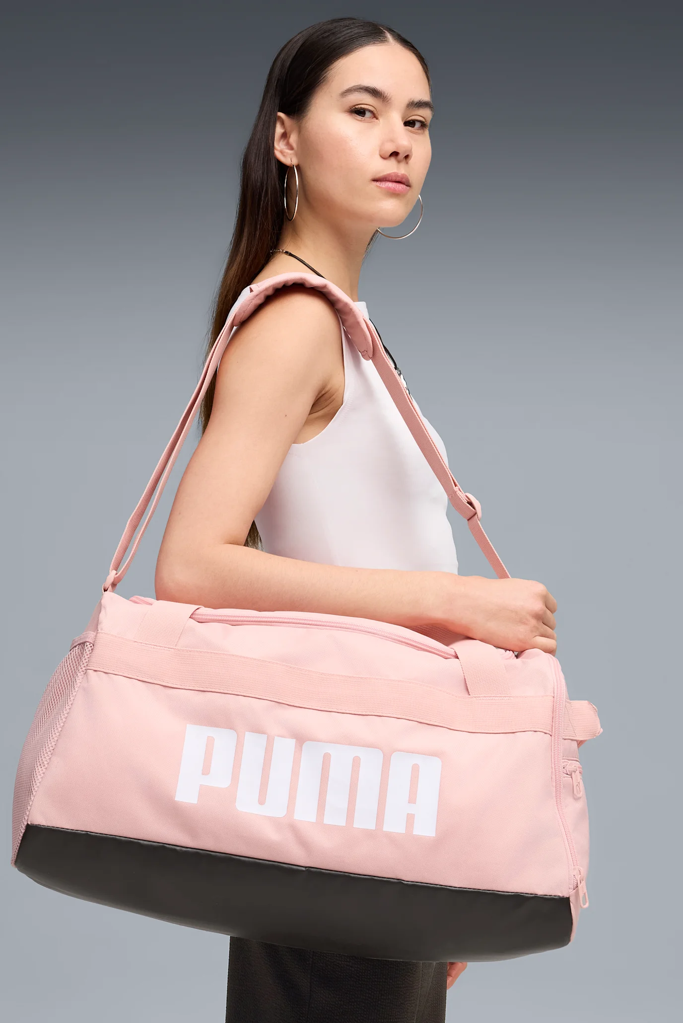 Розовая спортивная сумка PUMA Challenger Small Sports Bag PUMA