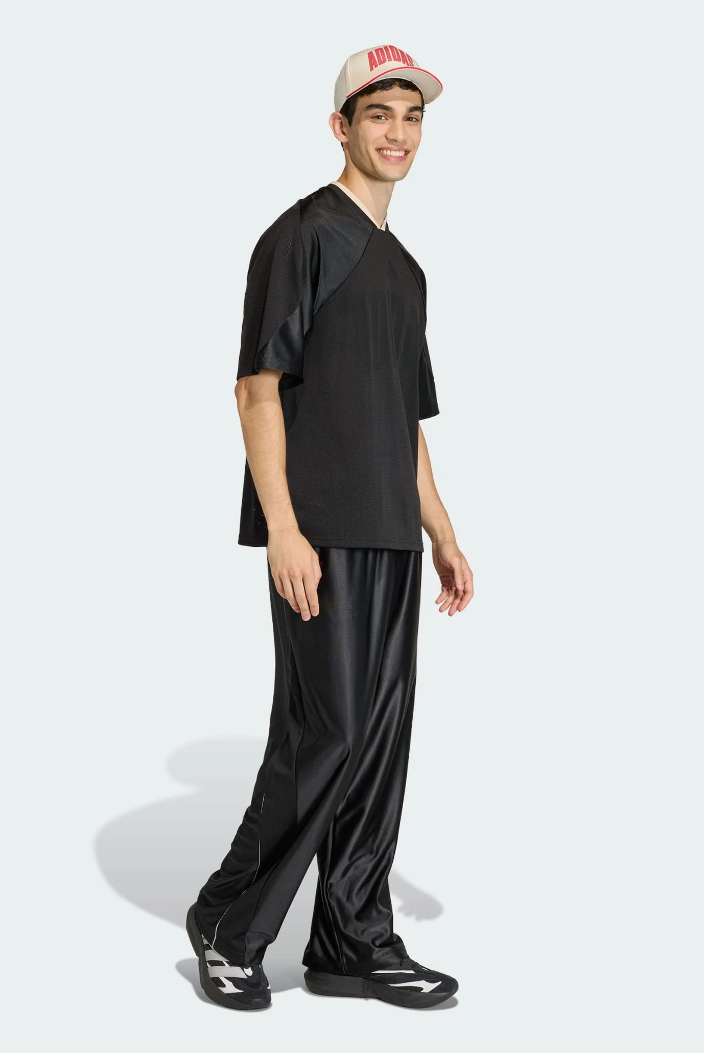 Чоловіча чорна футболка STADIUM GRAPHIC MESH adidas JZ6853 — MD