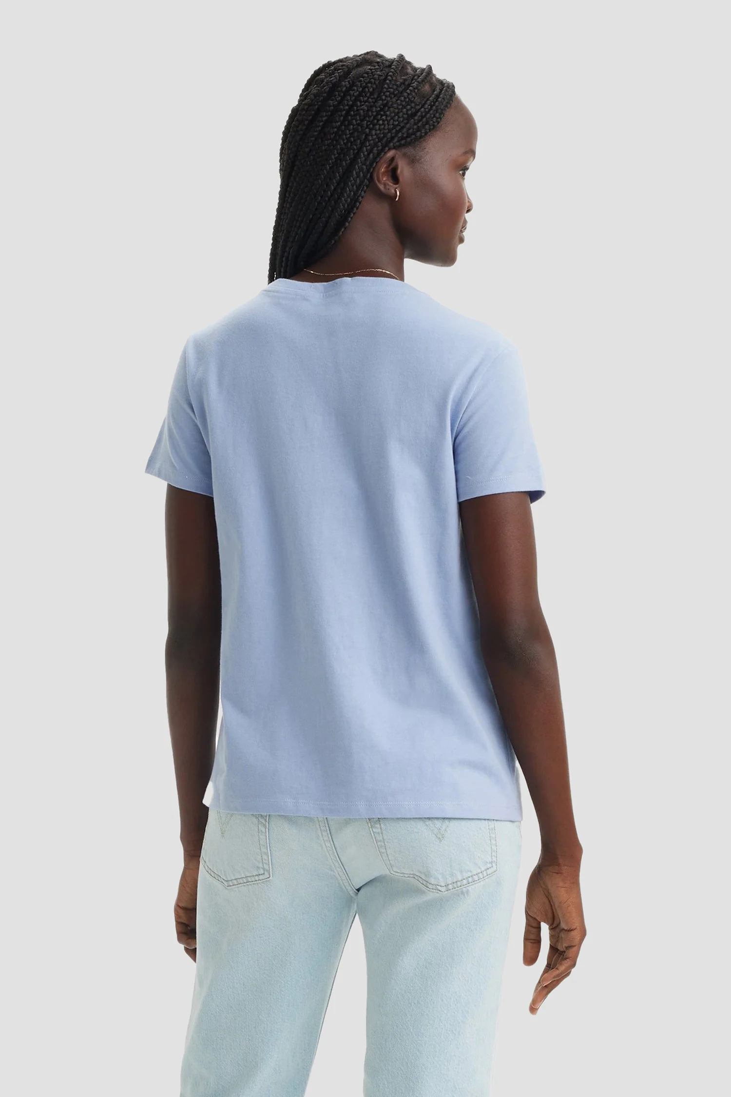 Жіноча блакитна футболка Levi's® 17369;2801 — MD-Fashion