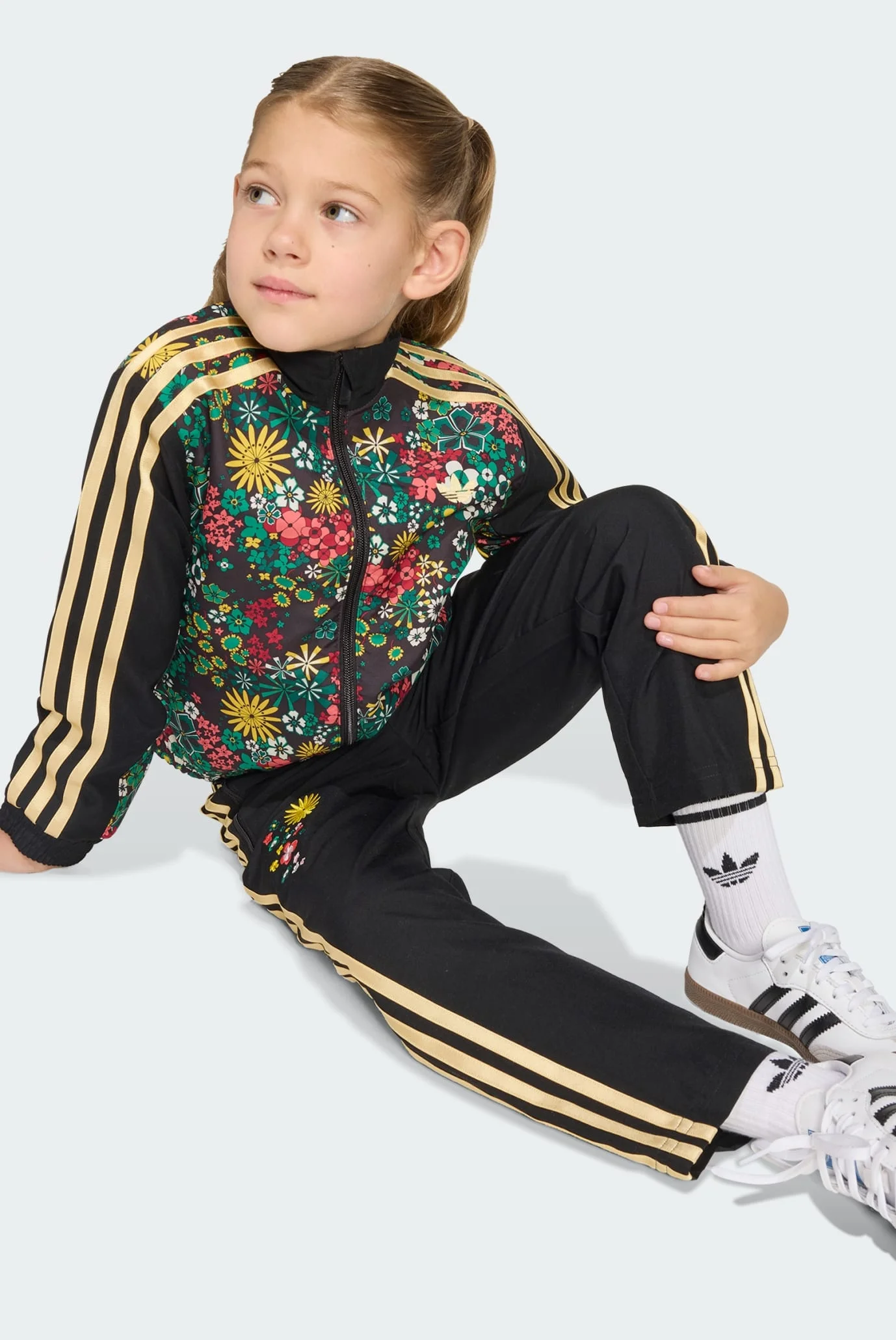 Детский черный спортивный костюм с узором (кофта, брюки) adidas