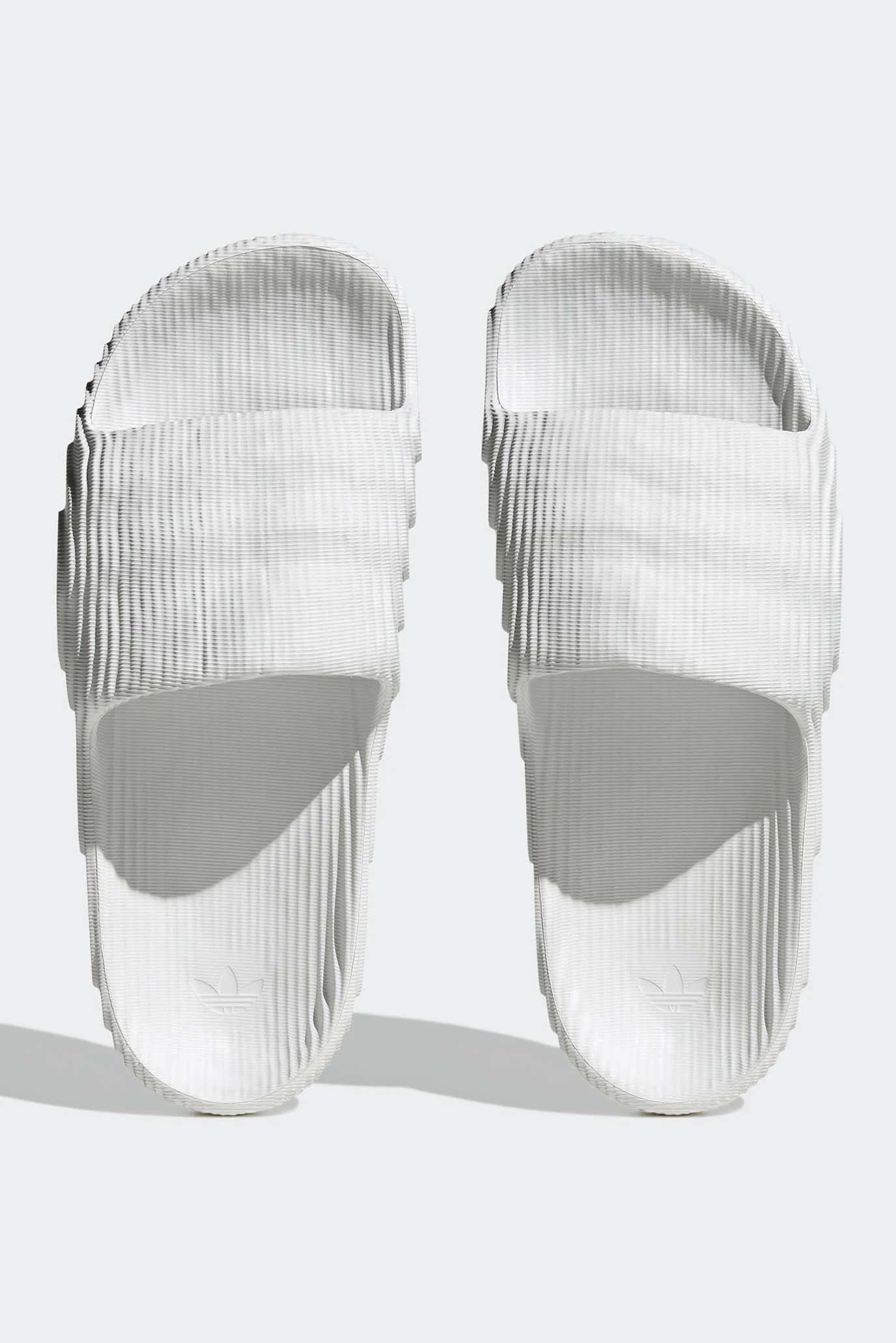 Мужские белые слайдеры Adilette 22 adidas HQ4672 — MD-Fashion