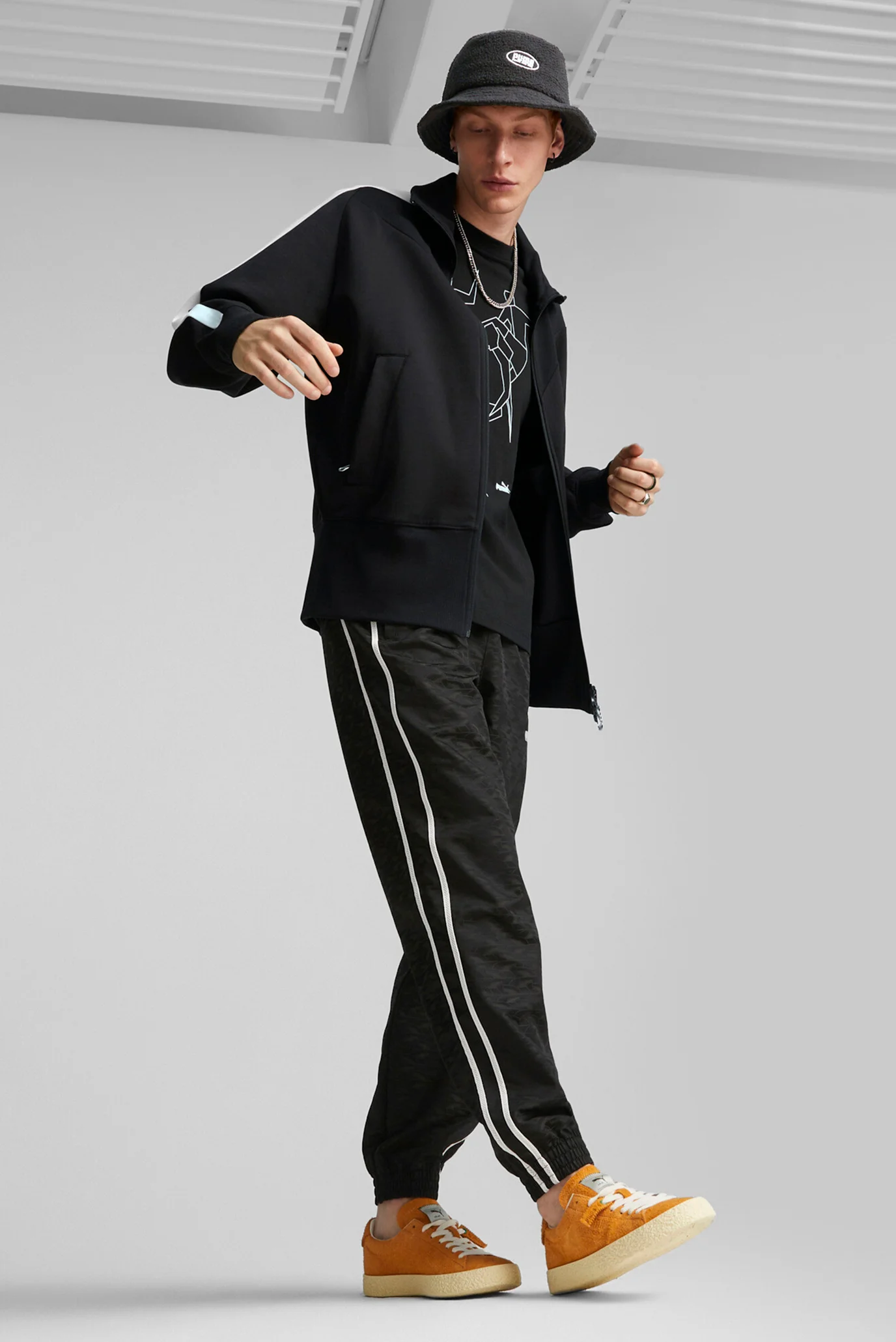 Чоловіча чорна спортивна кофта LUXE SPORT T7 Track Jacket Men PUMA