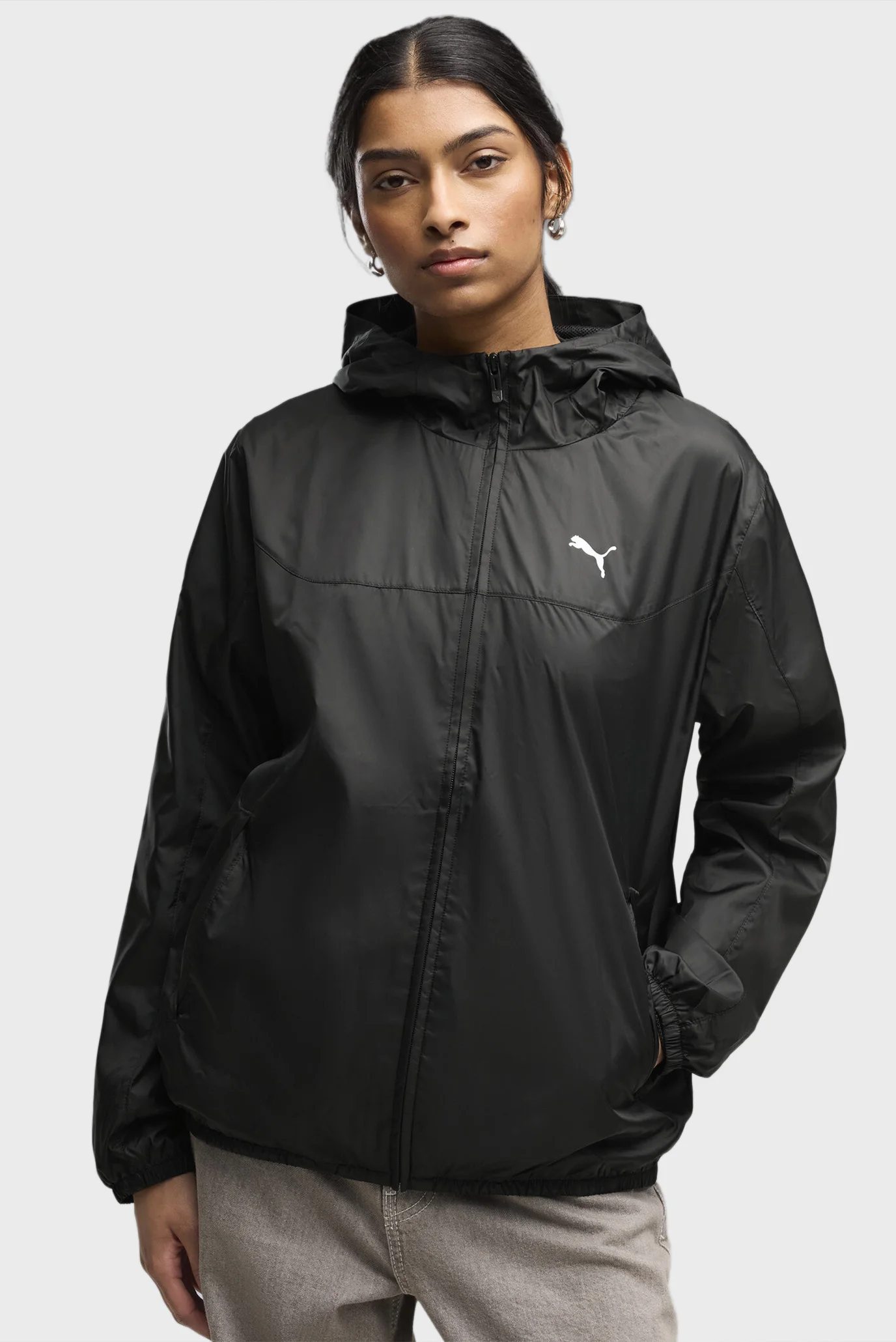 Женская черная ветровка Essentials Regular Windbreaker Women PUMA