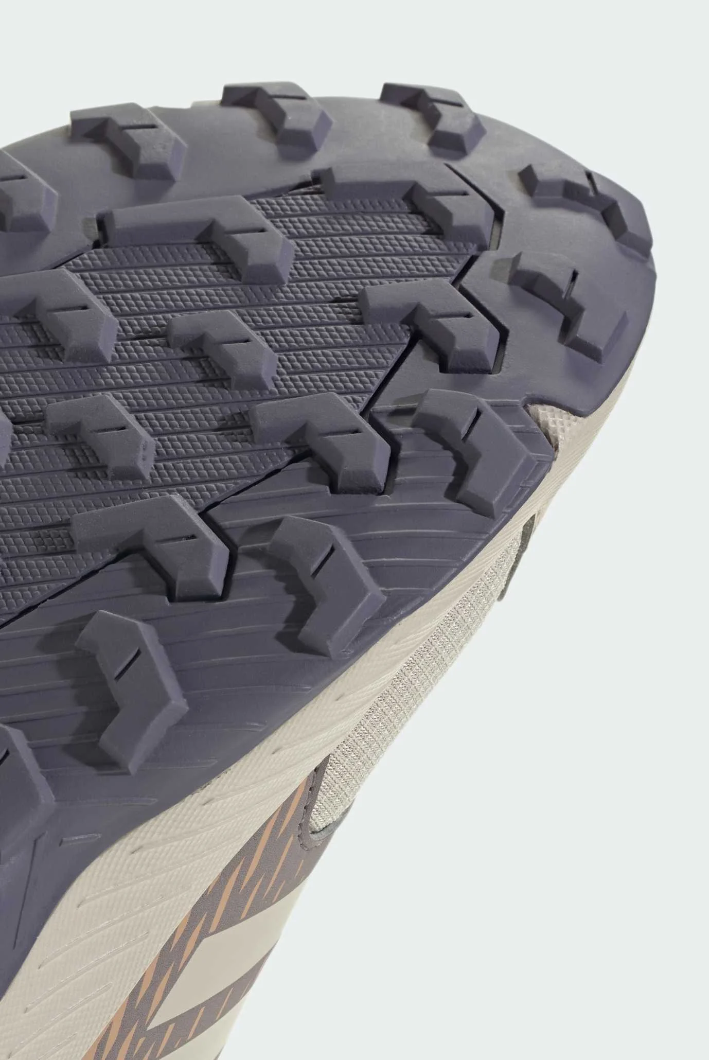 Жіночі коричневі кросівки Terrex Tracefinder 2 CLIMAPROOF Trail
