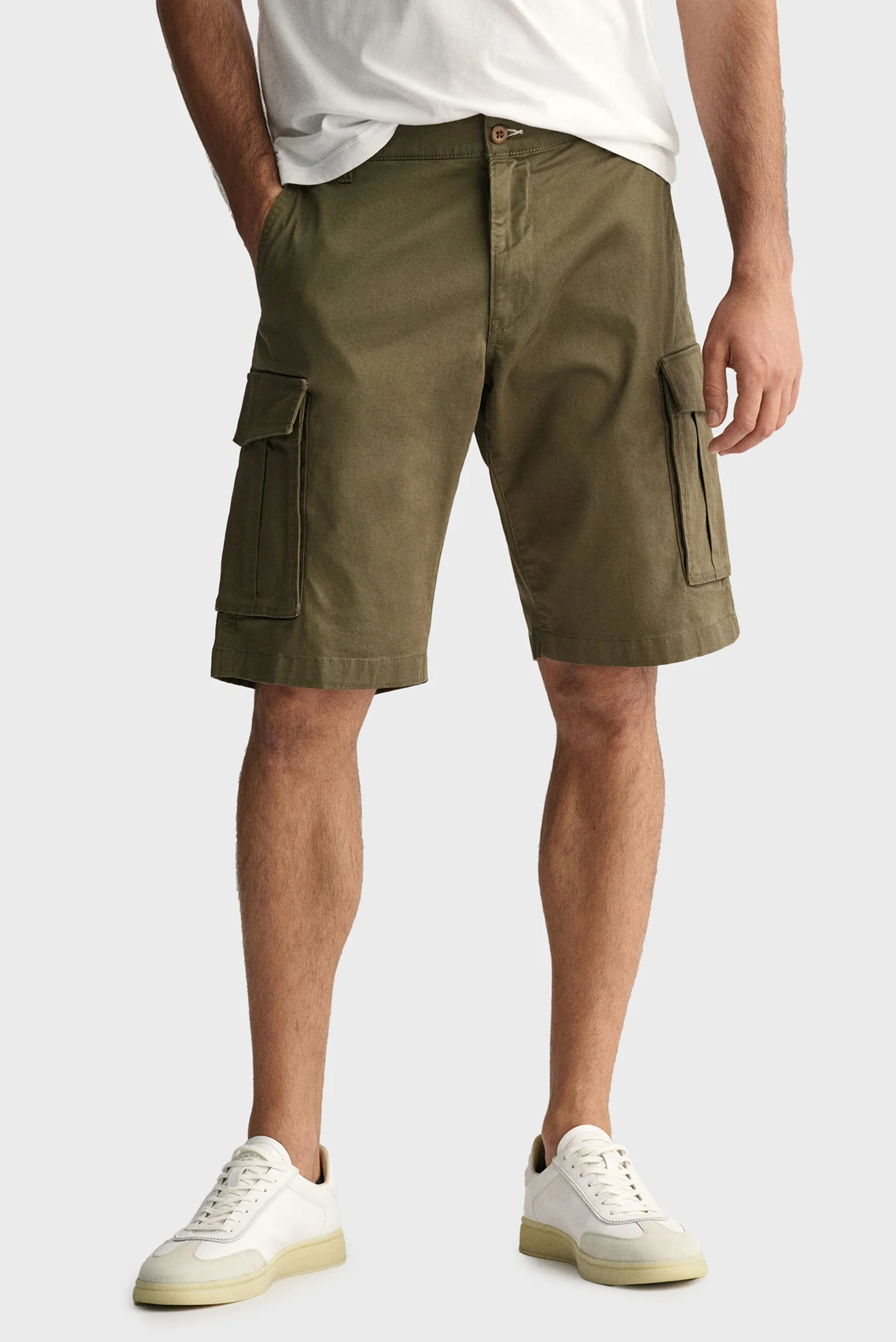 Мужские зеленые шорты RELAXED TWILL CARGO SHORTS Gant 205069 — MD