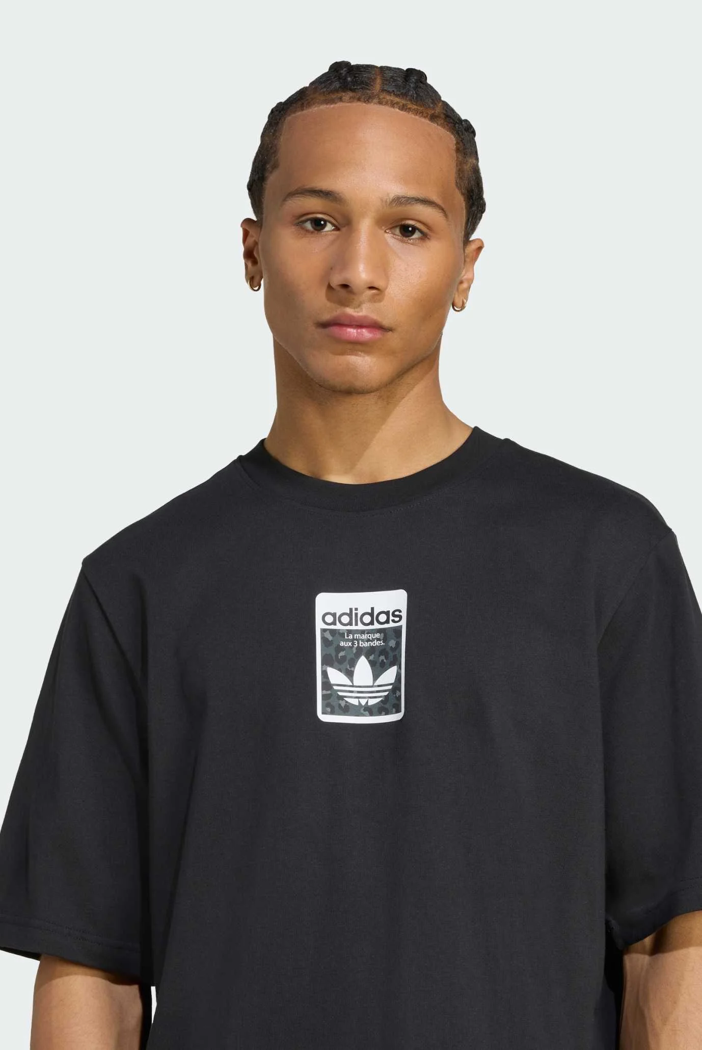 Мужская черная футболка Leo Oversized adidas JV7569 — MD-Fashion