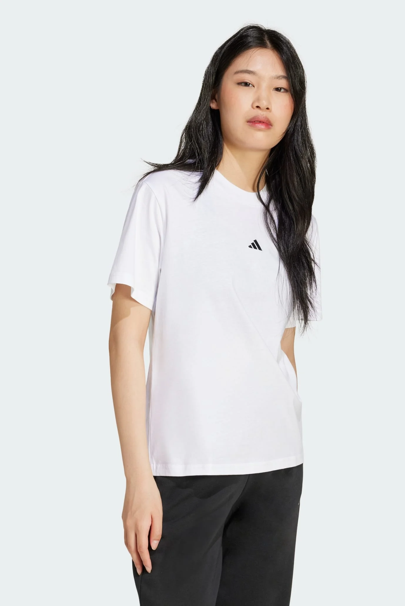 Женская белая футболка Essentials Small Logo Cotton adidas JC5944