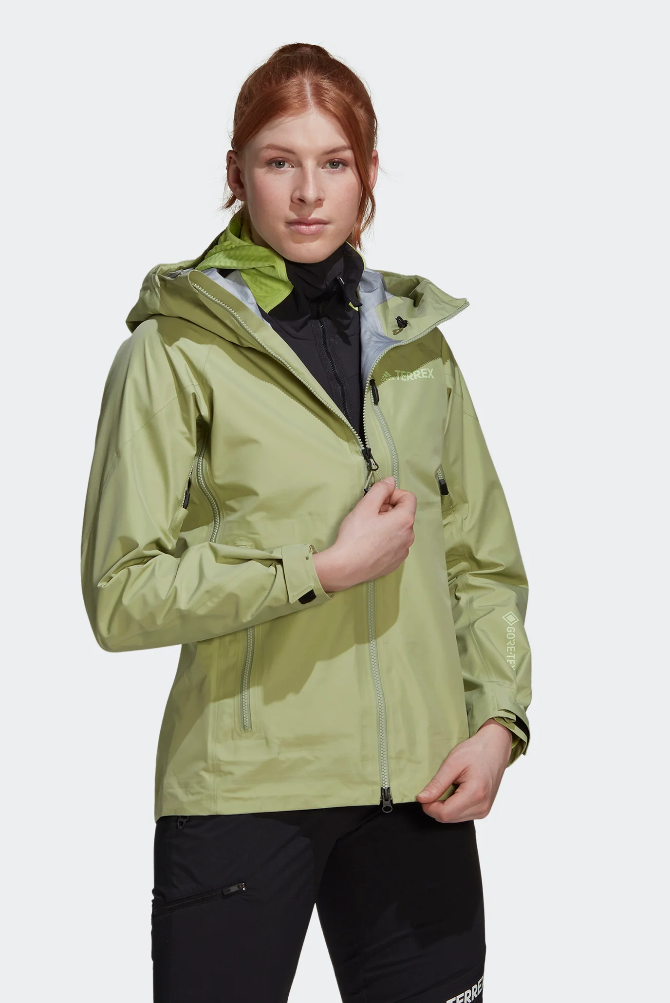 Женская зеленая куртка-дождевик Terrex Techrock GORE-TEX adidas