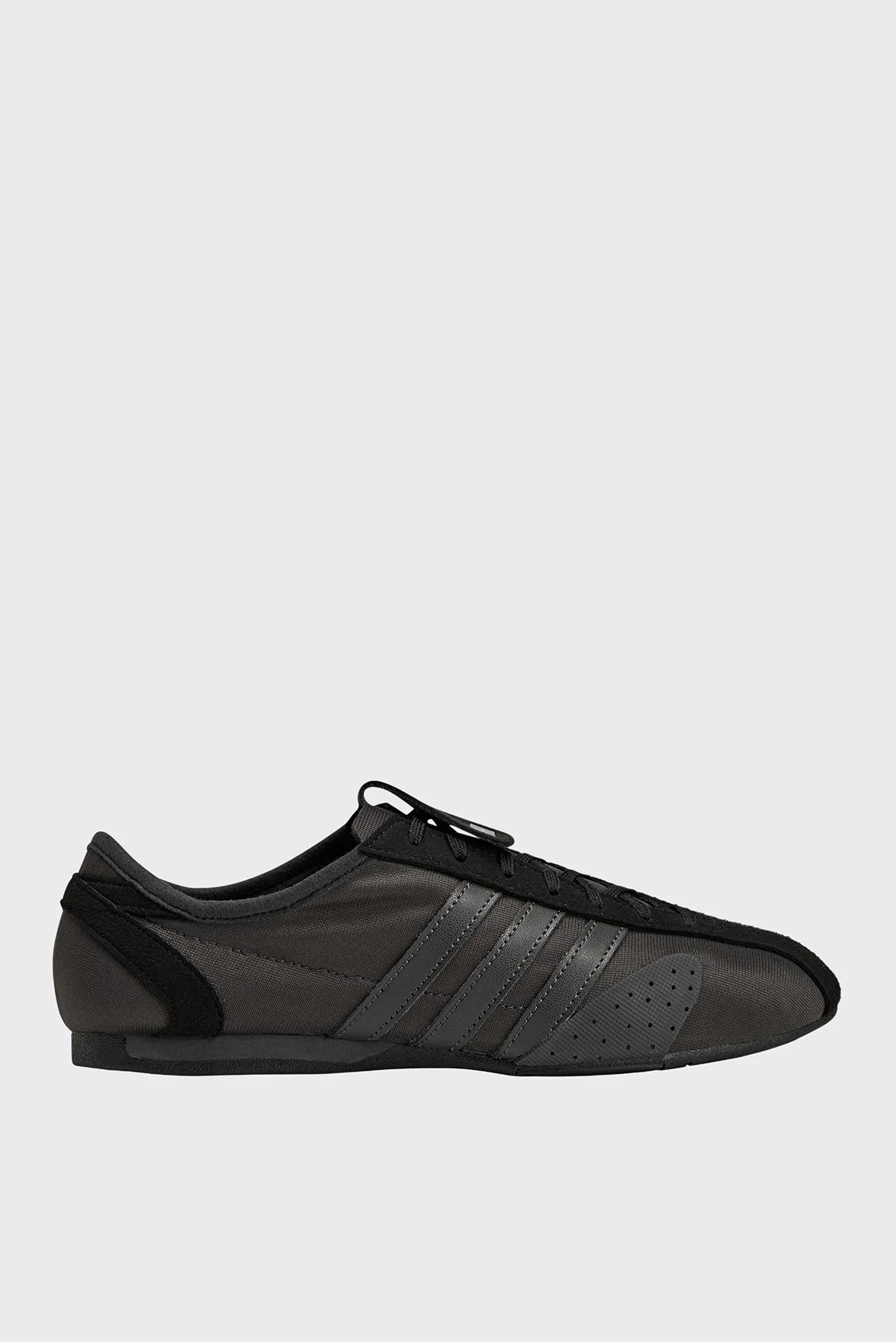 Женские черные кроссовки adidas by Stella McCartney Sportswear 76