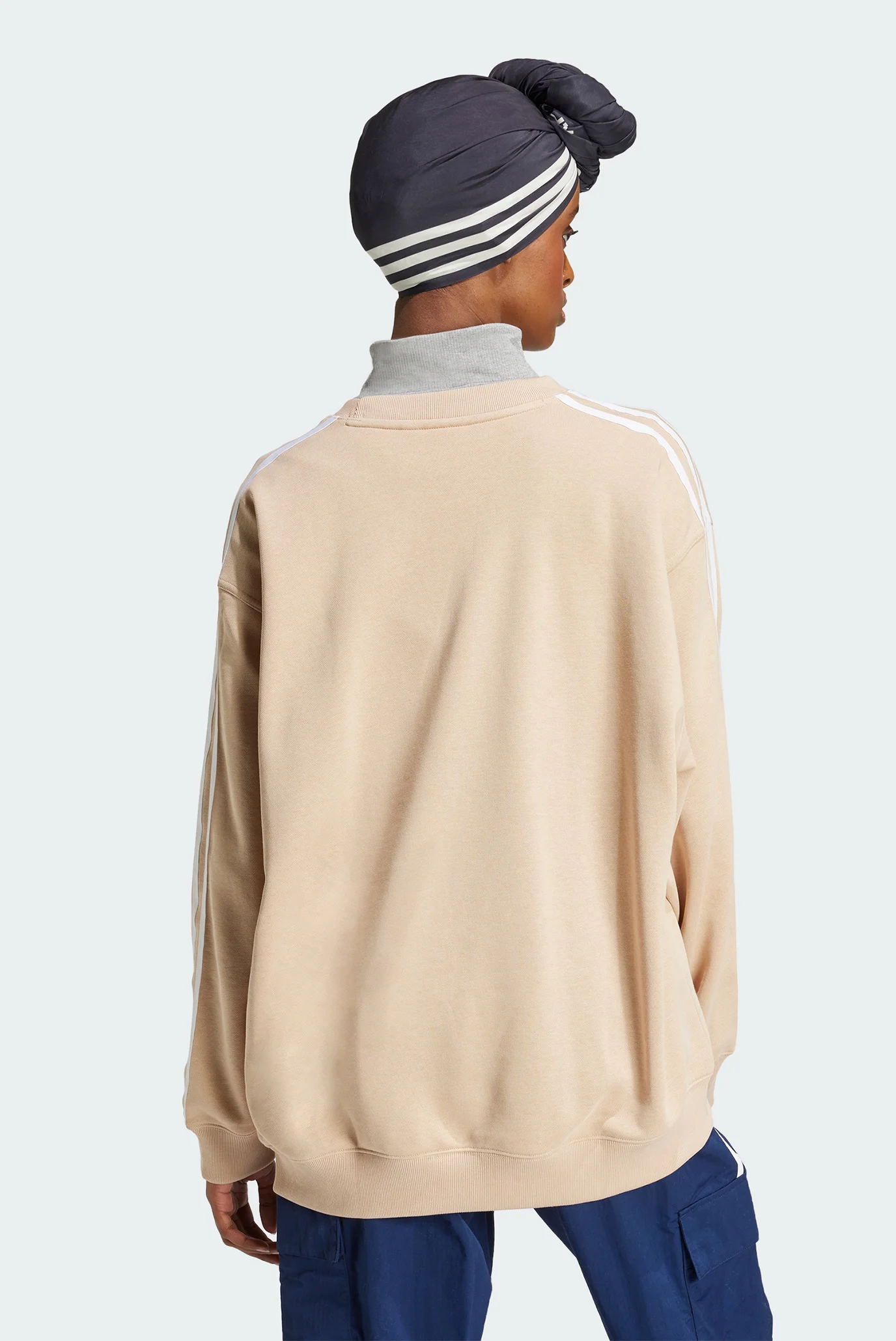Женский бежевый свитшот 3-Stripes Oversized Crew adidas IY4697