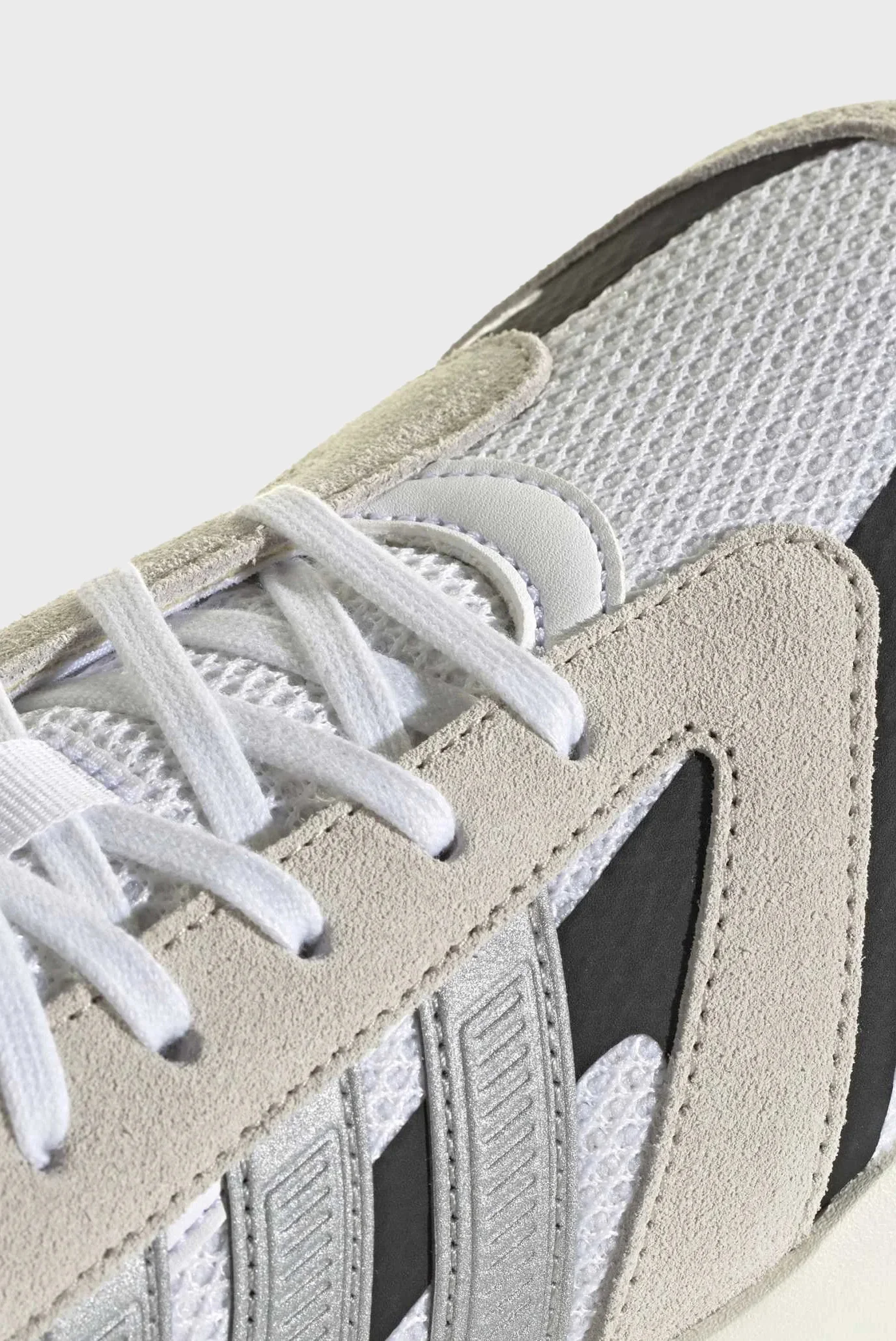 Жіночі кросівки Lightshift 2.0 adidas JQ9639 — MD-Fashion