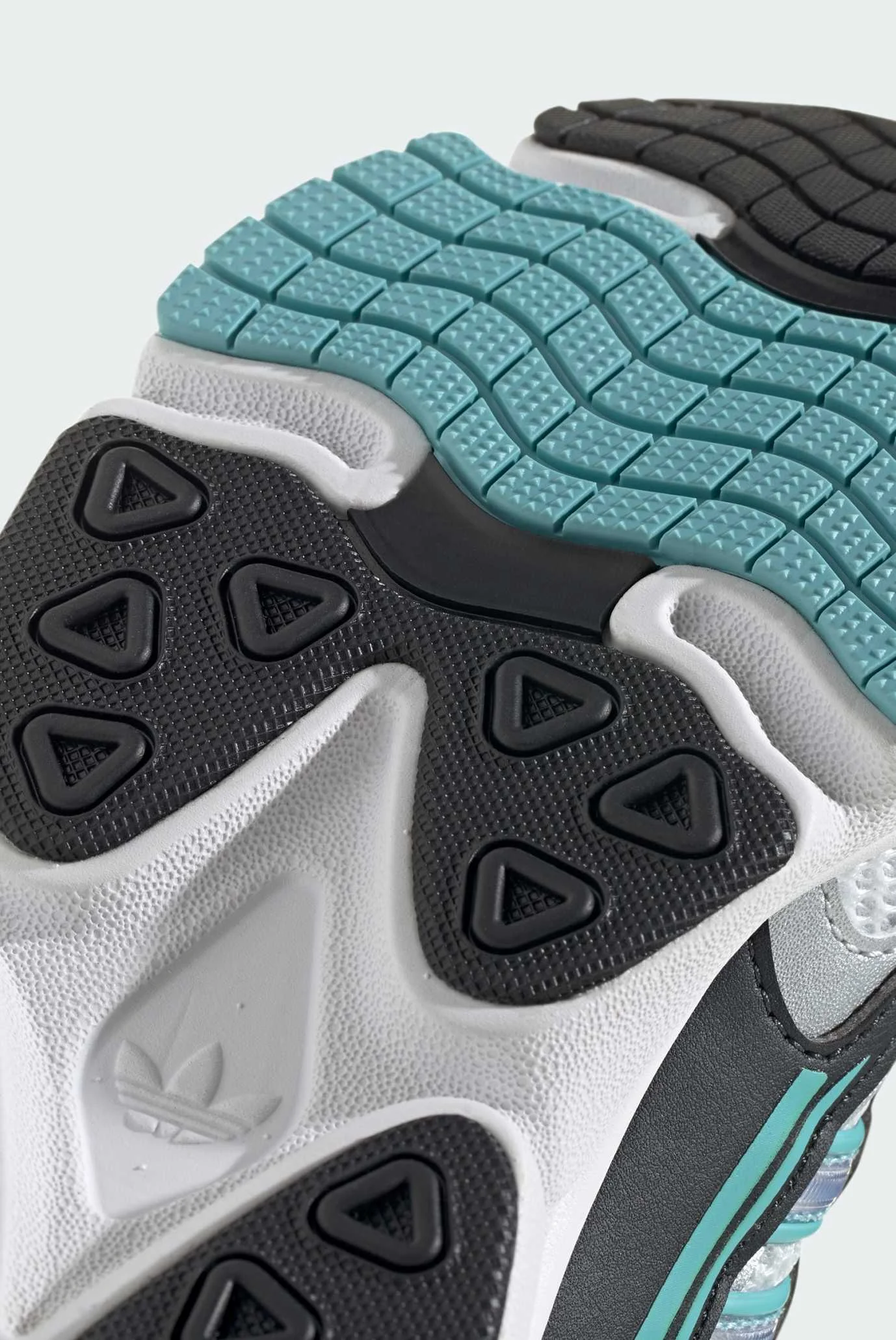 Дитячі кросівки OZMILLEN adidas JH9975 — MD-Fashion