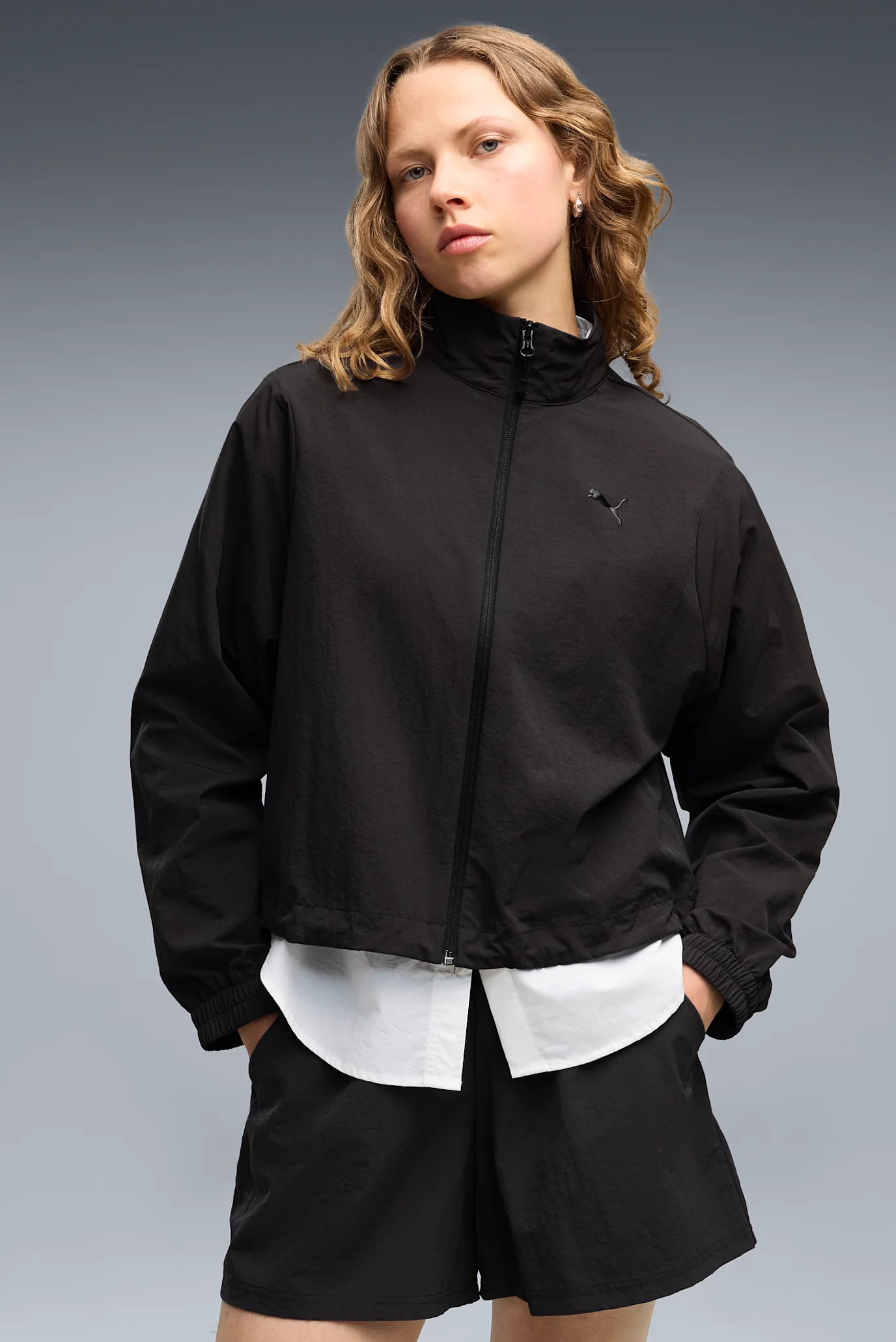 Жіноча чорна вітровка PUMATECH SENSE Relaxed Jacket Women PUMA