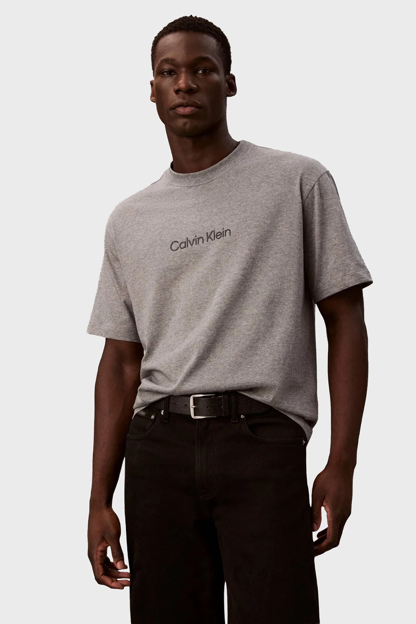 Мужская серая футболка SS RLXD Calvin Klein LV040HM228 — MD-Fashion