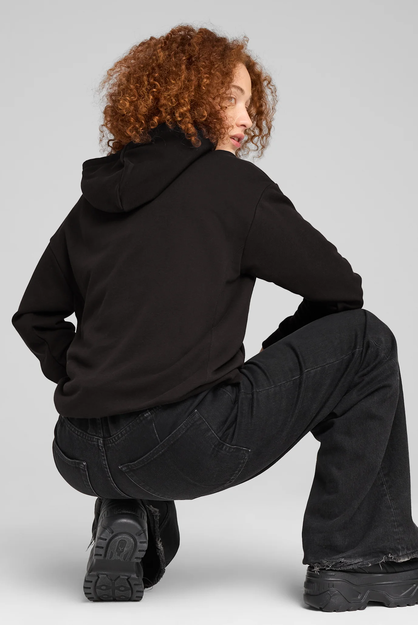 Женское черное худи PUMA CLASS Relaxed Full-Zip Hoodie Women PUMA