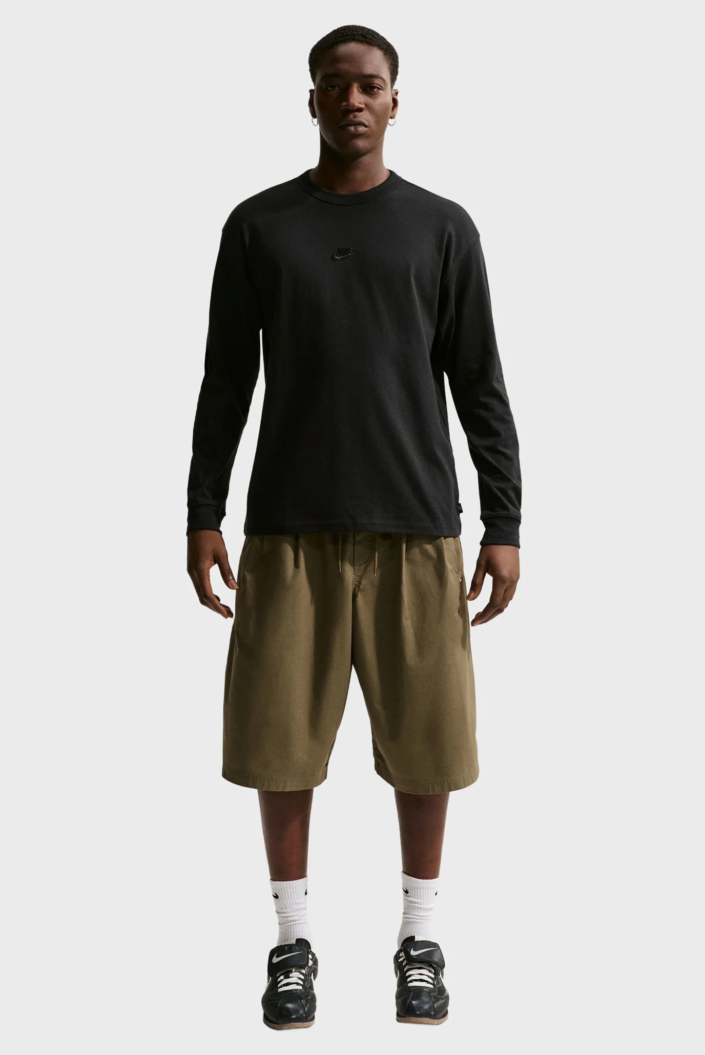 Чоловічий чорний лонгслів M NSW TEE LSE LS PREM ESS SUST Nike