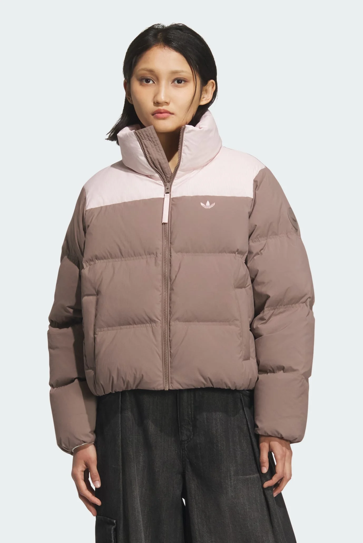 Женская коричневая куртка SHORT DOWN PUFF adidas KC2660 — MD-Fashion