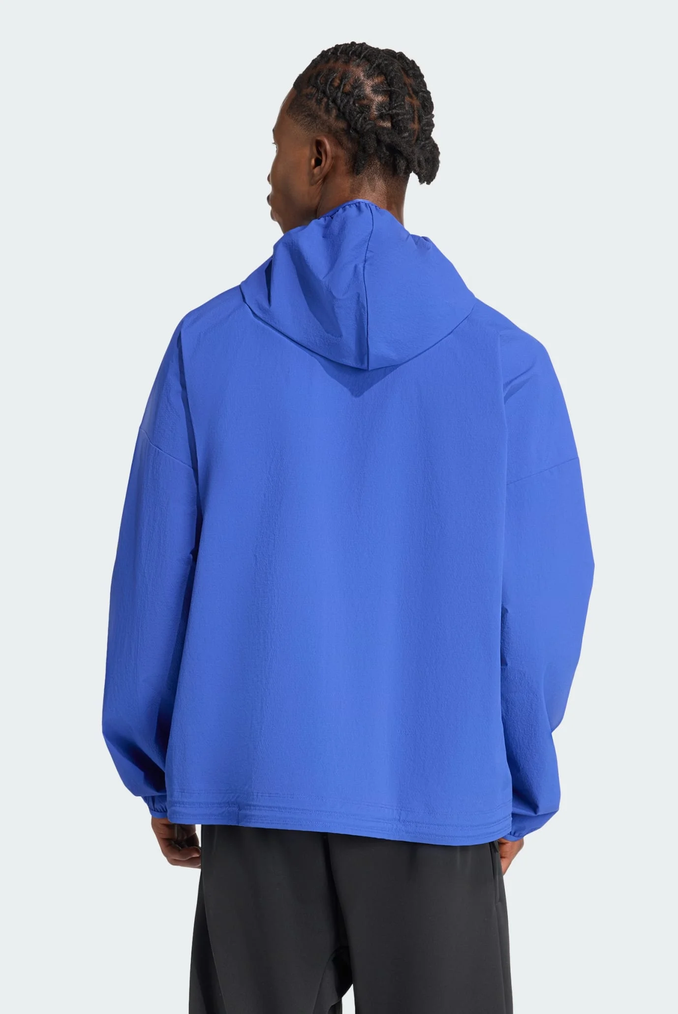 vitrovka-myshelter-adidas-