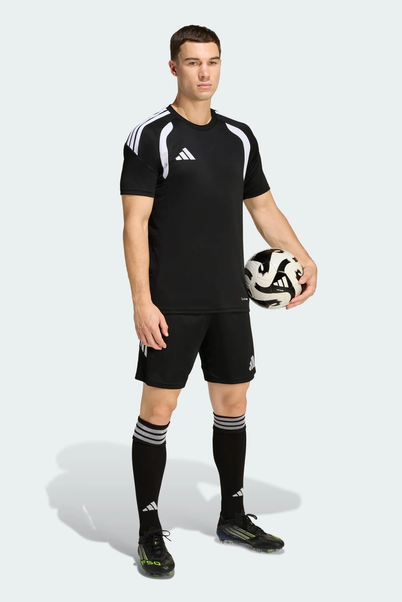 Мужская черная футболка Tiro26 League adidas KB1348 — MD-Fashion