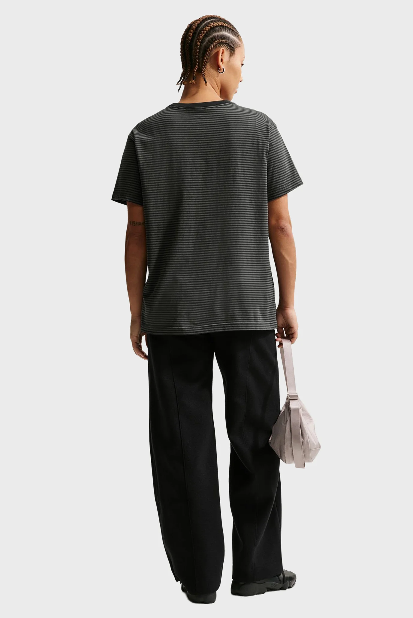 Жіноча темно-сіра футболка у смужку W NSW SS TEE STRIPE Nike