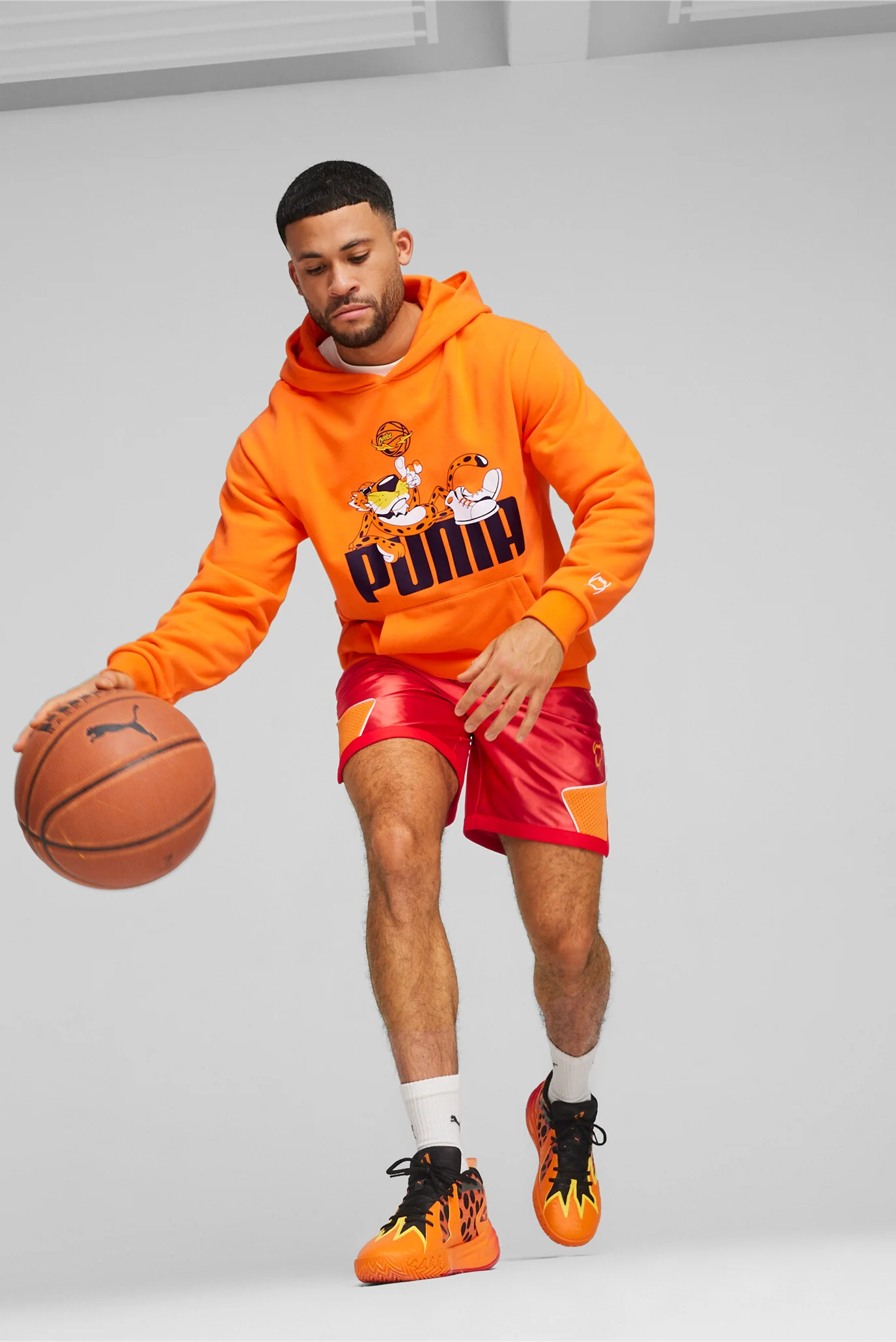 Мужское оранжевое худи PUMA HOOPS x CHEETOS Hoodie PUMA 625867