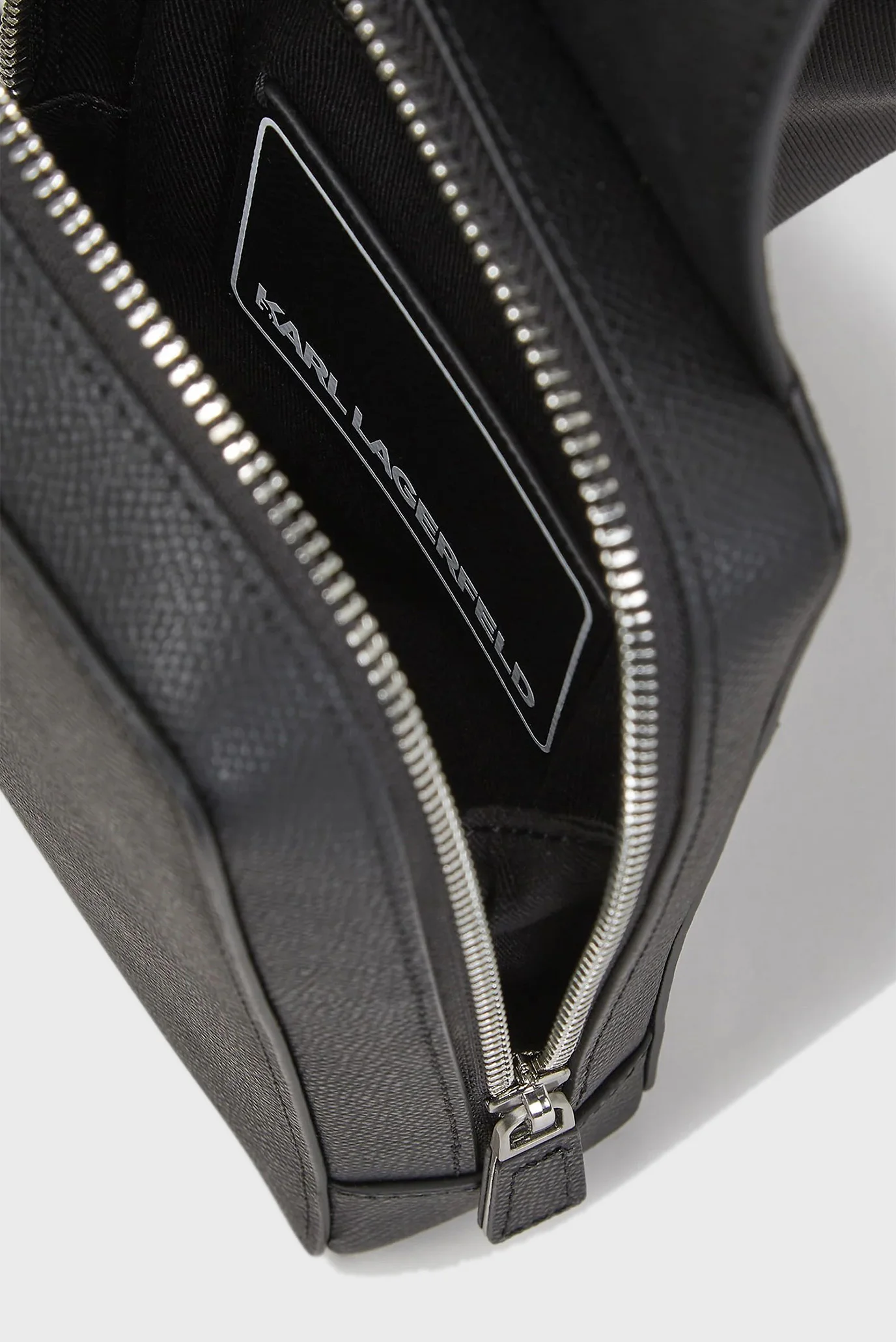 【新品未使用】SHAPE ME UP ブラック Mサイズ Мужская черная кожаная сумка Karl Lagerfeld A3M30158;999 — MD-Fashion
