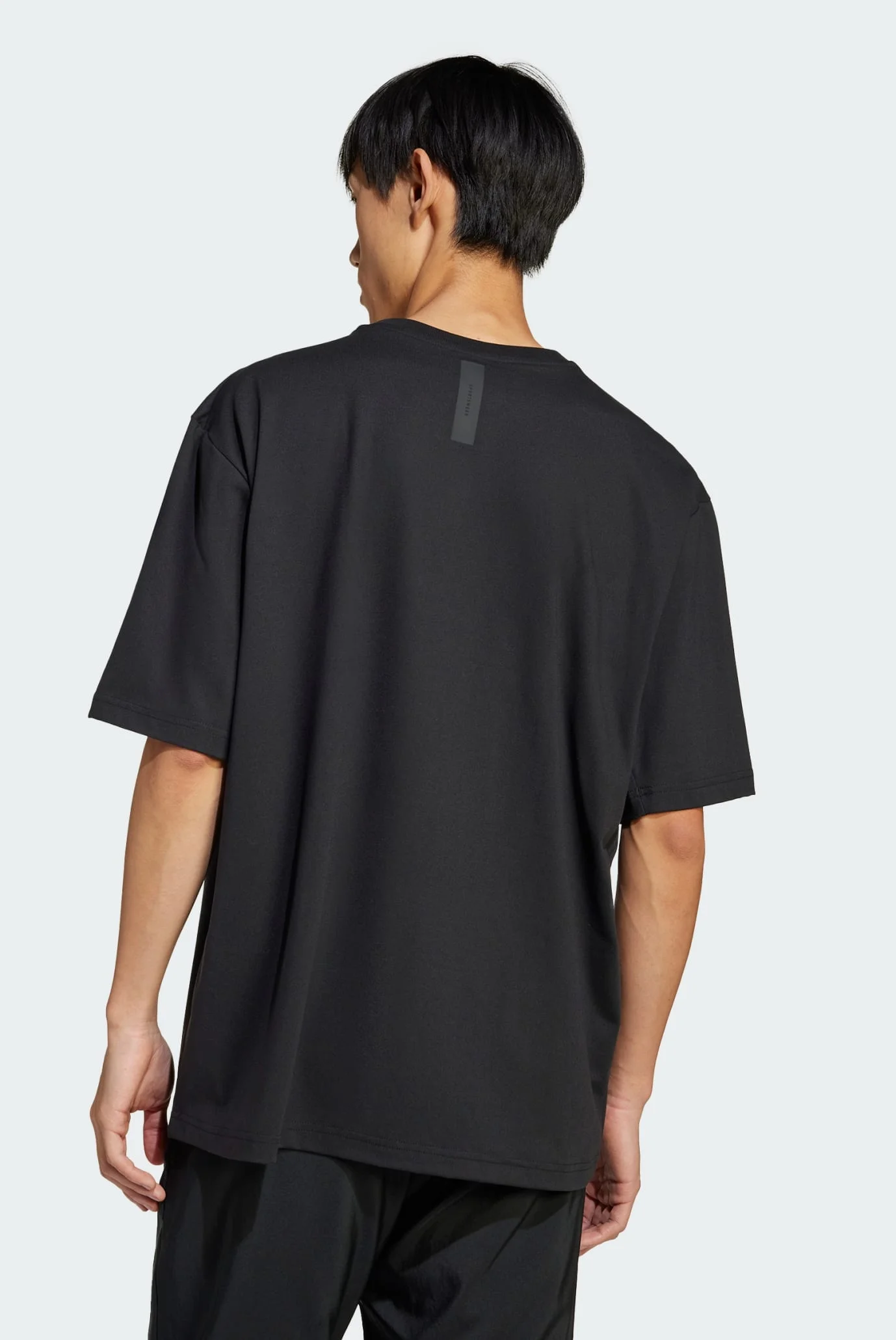Мужская черная футболка adidas Z.N.E. Loose-Fit adidas JJ1151 — MD