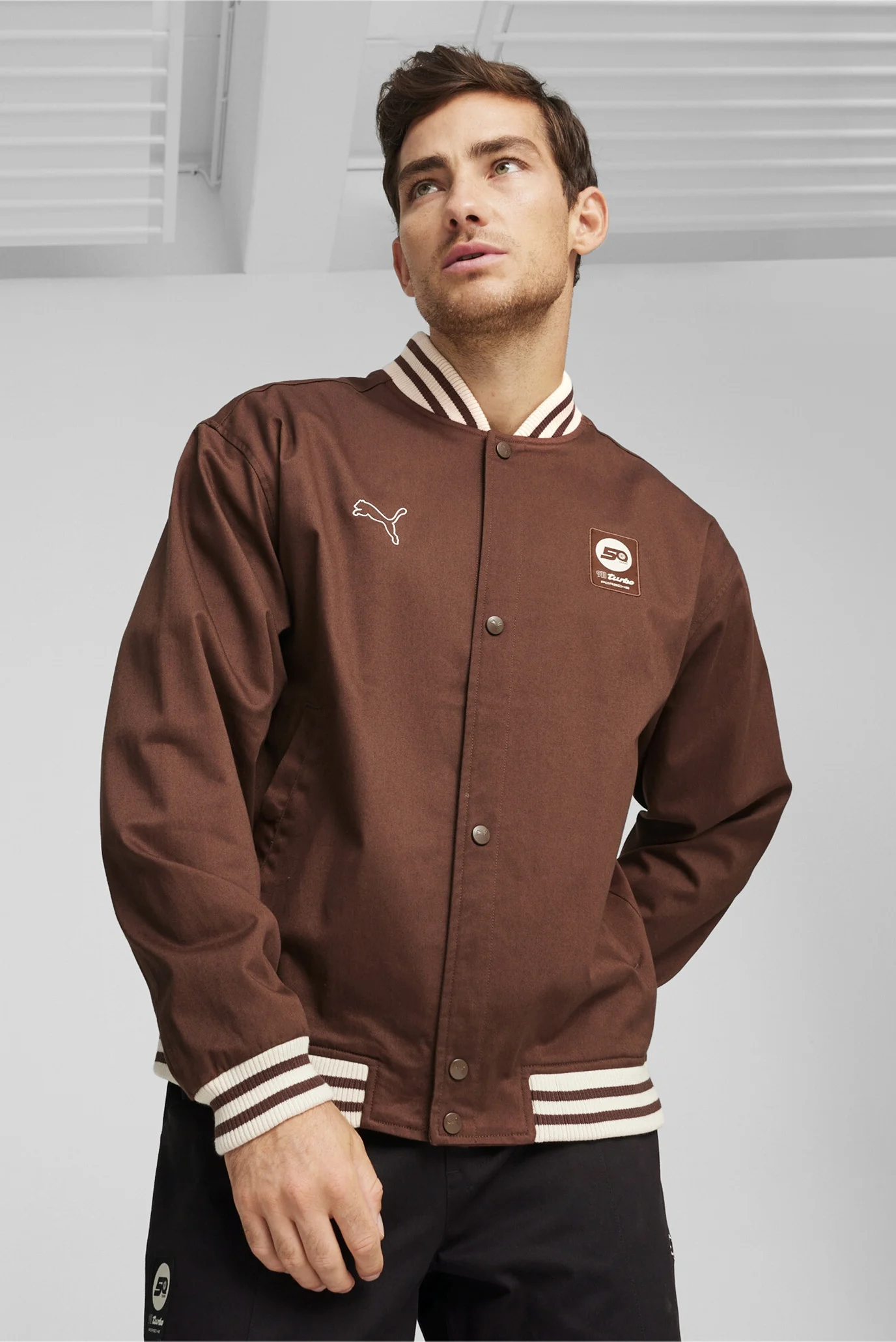 Мужской коричневый бомбер Porsche Legacy Statement Bomber Jacket Мужской коричневый бомбер Porsche Legacy Statement Bomber Jacket