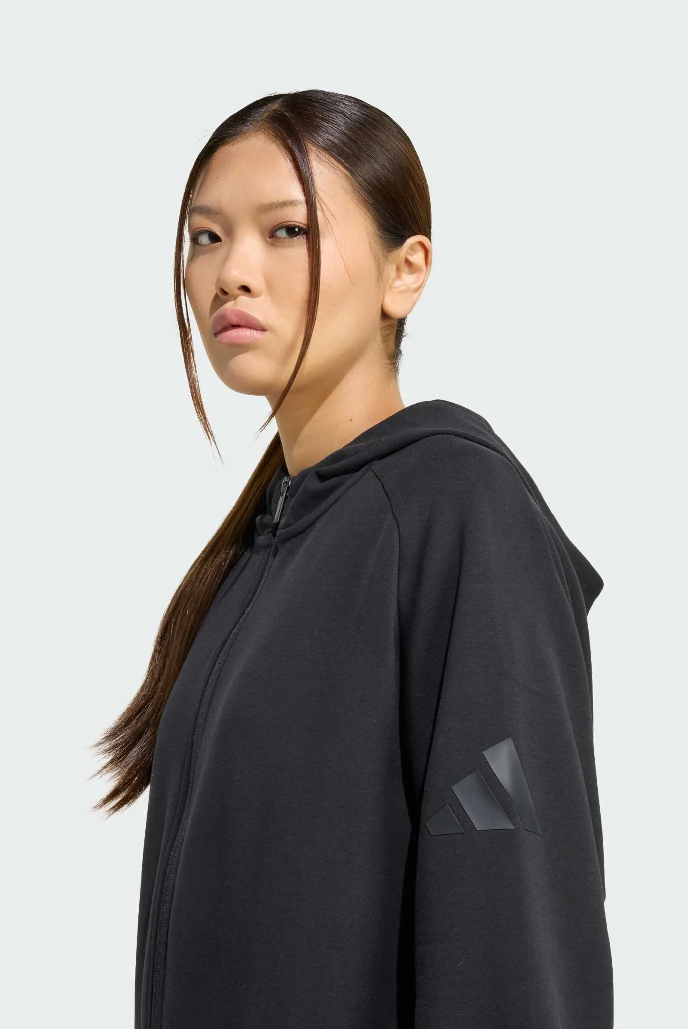 Женское черное худи SOFT LUX FULL-ZIP adidas KE9147 — MD-Fashion