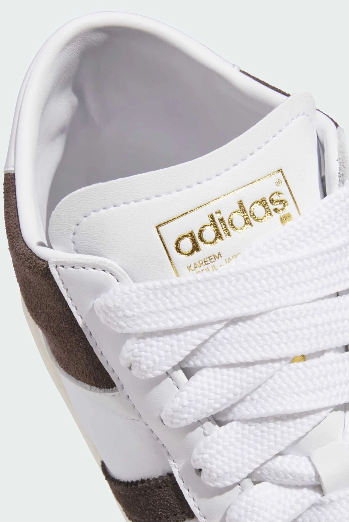 Білі шкіряні кросівки Jabbar Hi adidas JP6497 — MD-Fashion