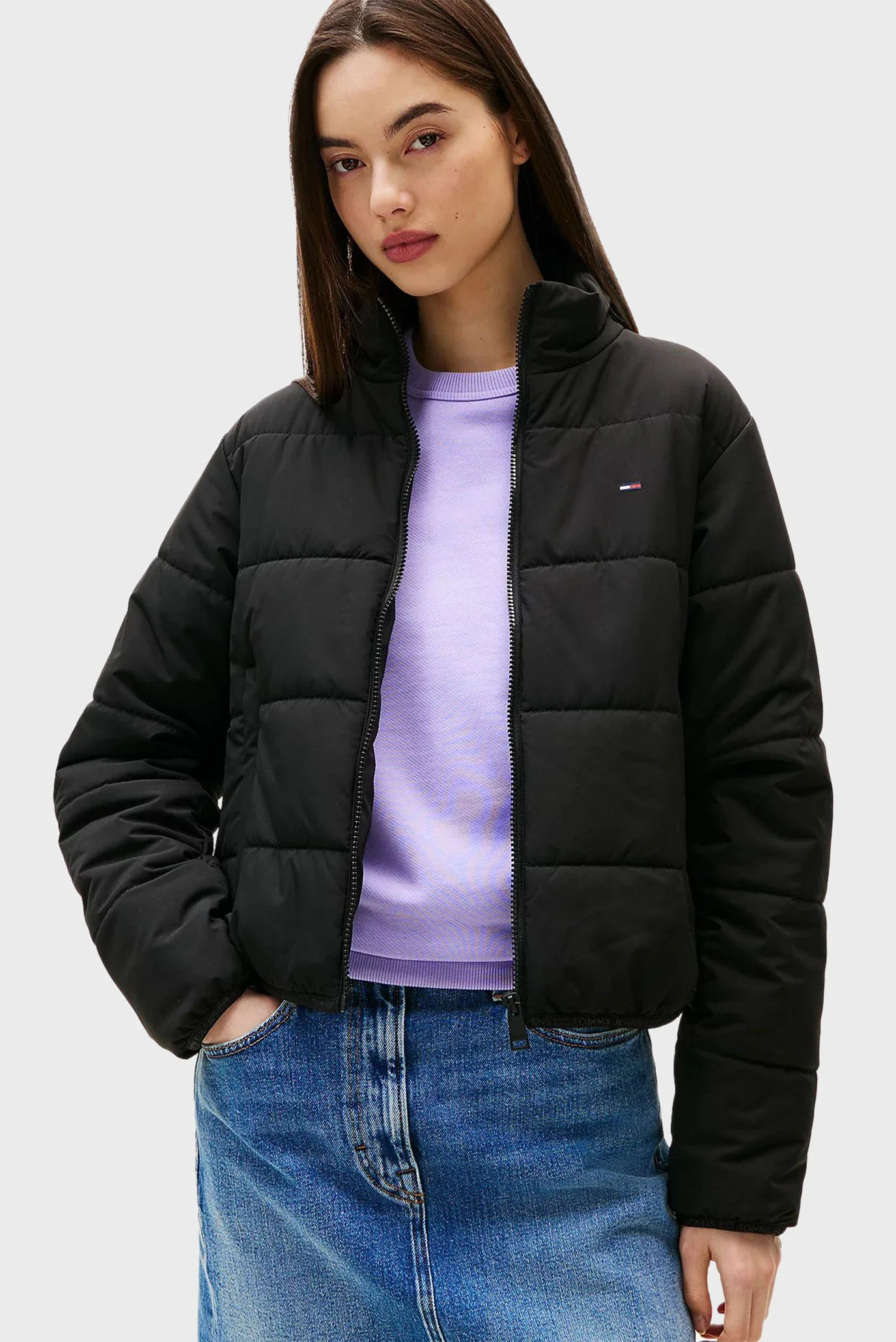たろー　レディース　BLK M Женская черная куртка REG LW PADDED Tommy Jeans DW0DW20958 — MD